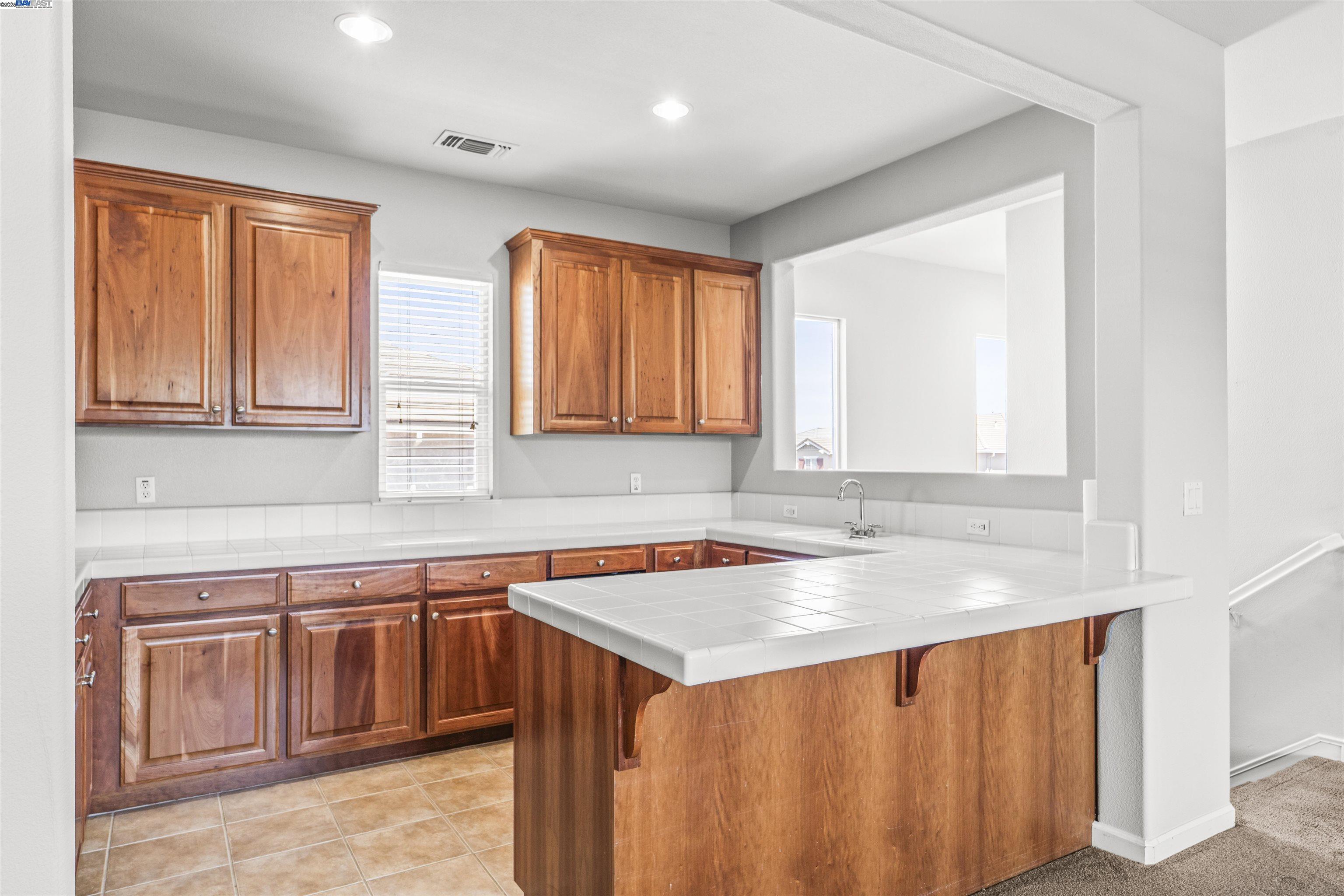 Detail Gallery Image 29 of 59 For 3684 Otter Brook Loop, Discovery Bay,  CA 94505 - 4 Beds | 3/1 Baths