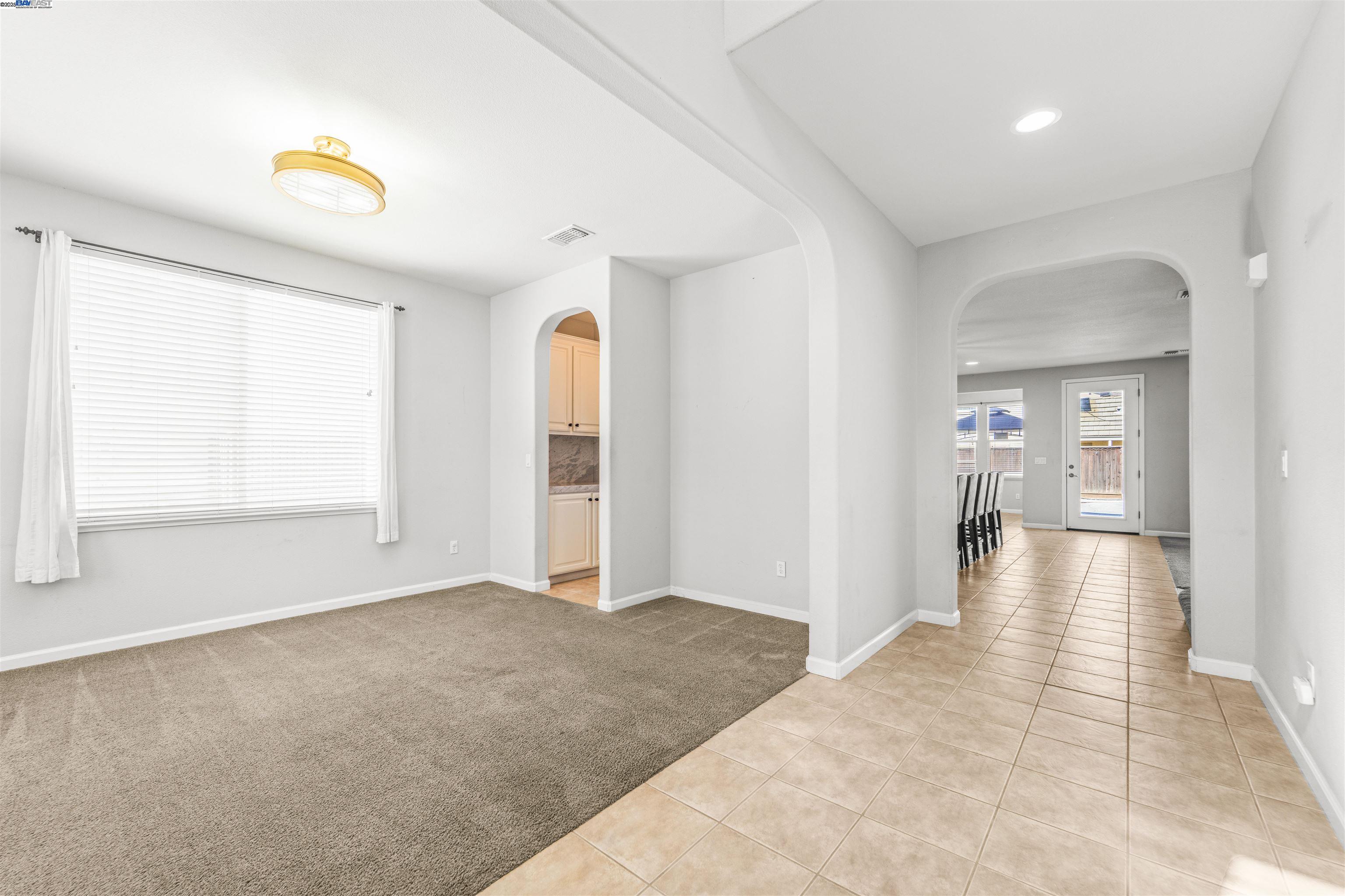 Detail Gallery Image 6 of 59 For 3684 Otter Brook Loop, Discovery Bay,  CA 94505 - 4 Beds | 3/1 Baths
