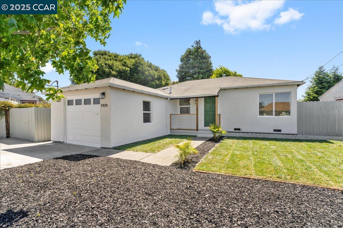 Detail Gallery Image 3 of 24 For 2428 Clare St, San Pablo,  CA 94806 - 2 Beds | 1 Baths