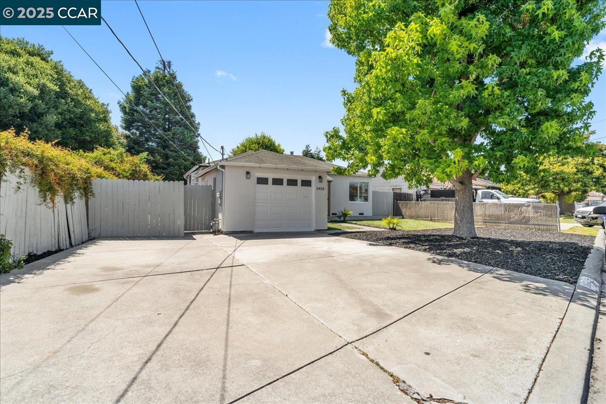 Detail Gallery Image 4 of 24 For 2428 Clare St, San Pablo,  CA 94806 - 2 Beds | 1 Baths