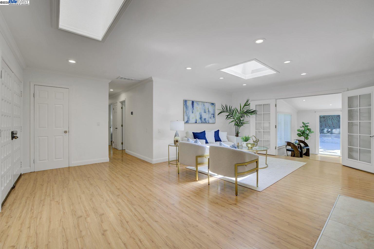 Detail Gallery Image 4 of 39 For 41025 Pajaro Dr, Fremont,  CA 94539 - 4 Beds | 2 Baths
