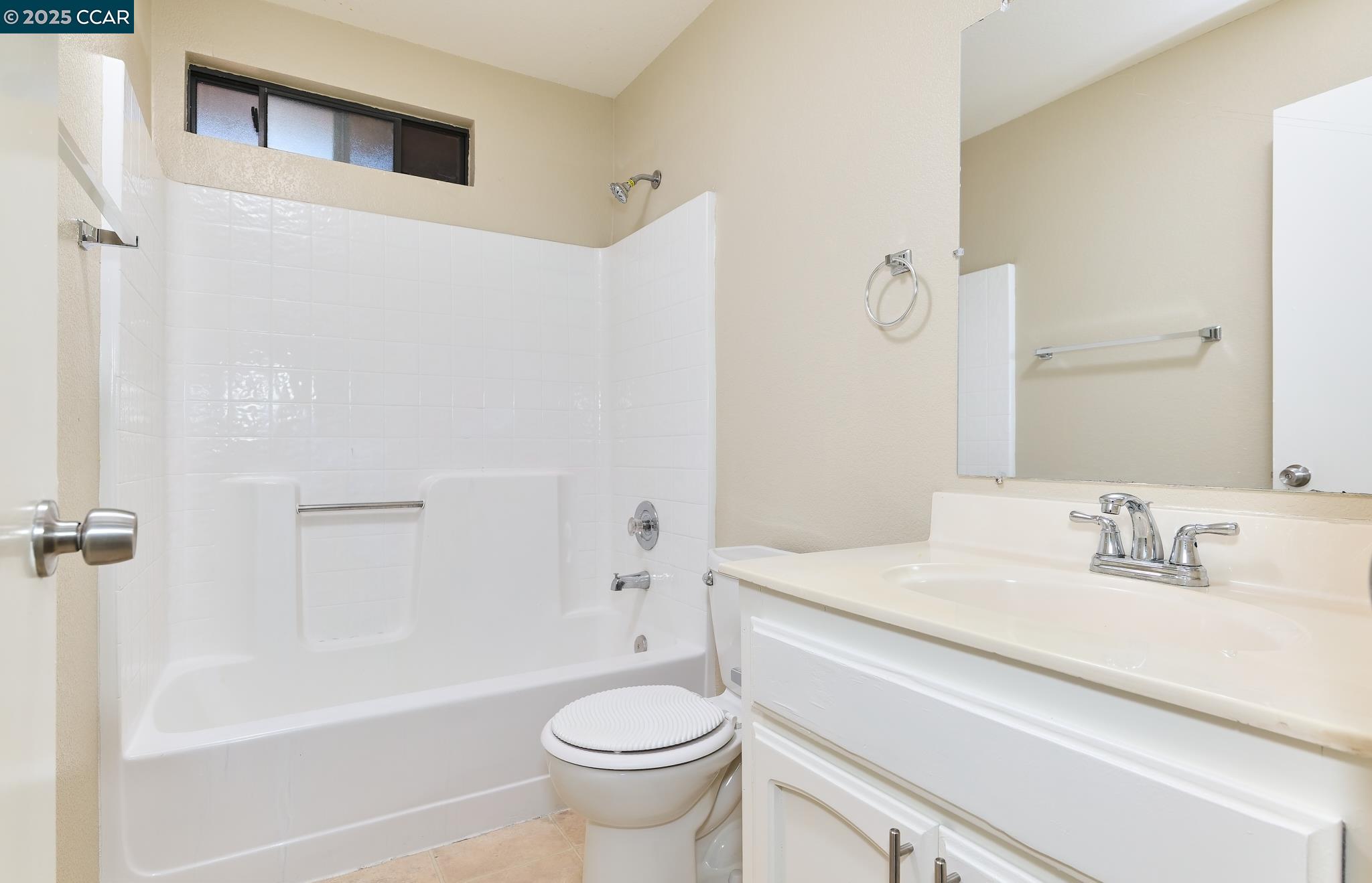 Detail Gallery Image 12 of 26 For 2728 Almondridge Dr, Antioch,  CA 94509 - 4 Beds | 3 Baths