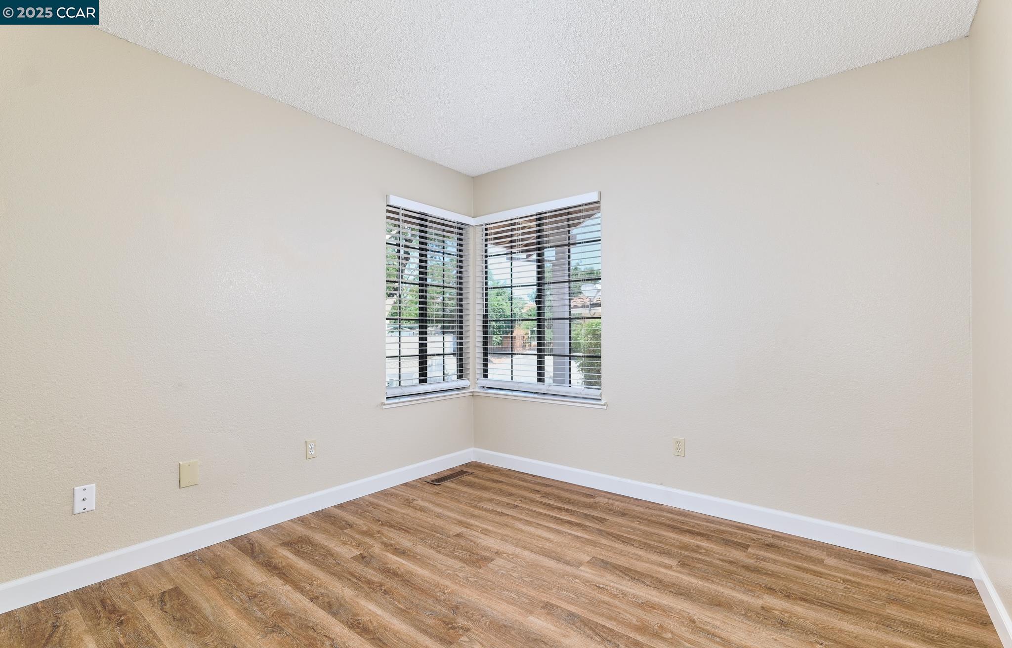 Detail Gallery Image 16 of 26 For 2728 Almondridge Dr, Antioch,  CA 94509 - 4 Beds | 3 Baths