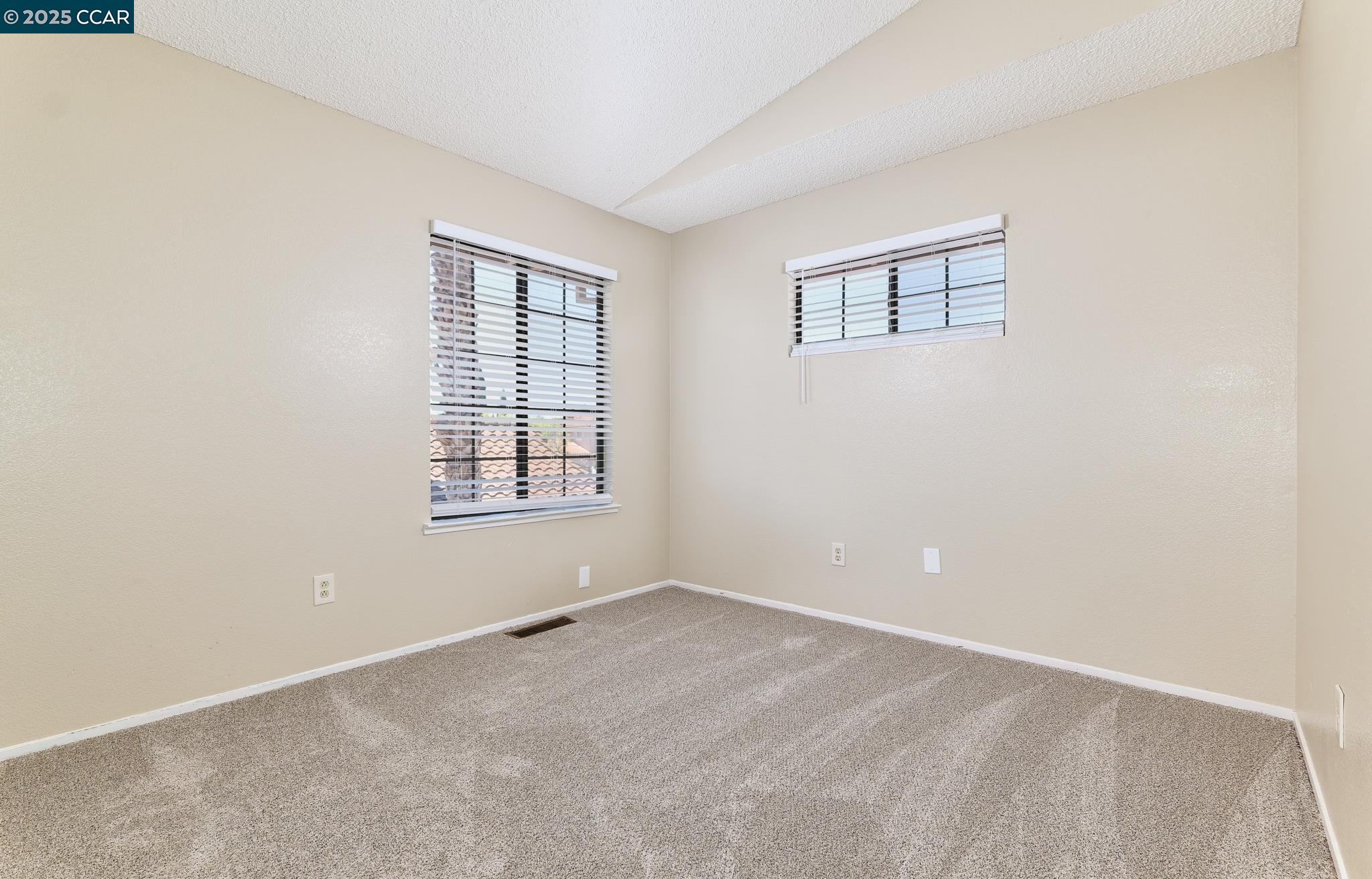 Detail Gallery Image 20 of 26 For 2728 Almondridge Dr, Antioch,  CA 94509 - 4 Beds | 3 Baths