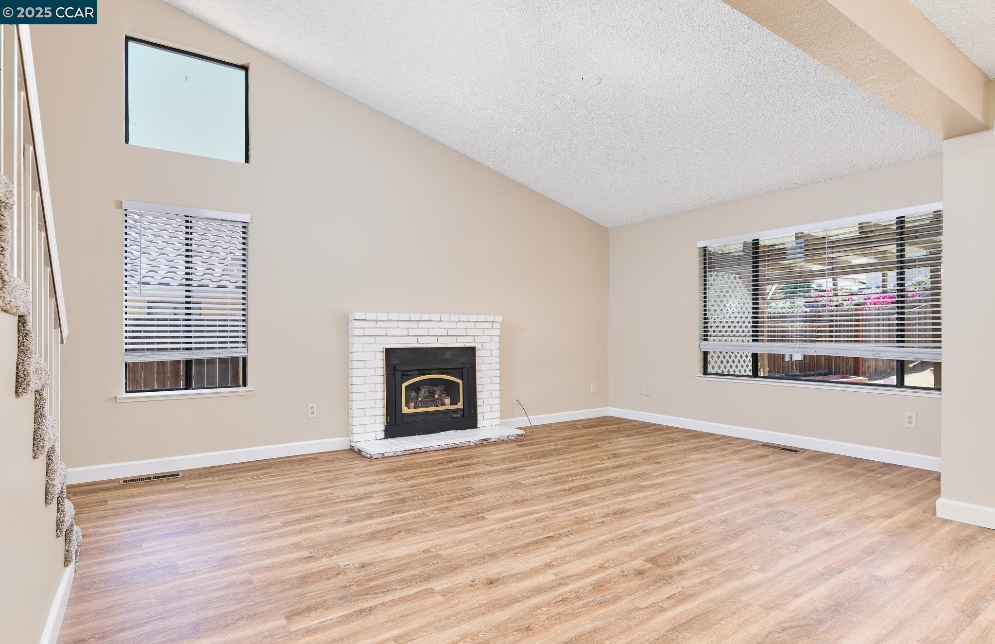 Detail Gallery Image 6 of 26 For 2728 Almondridge Dr, Antioch,  CA 94509 - 4 Beds | 3 Baths