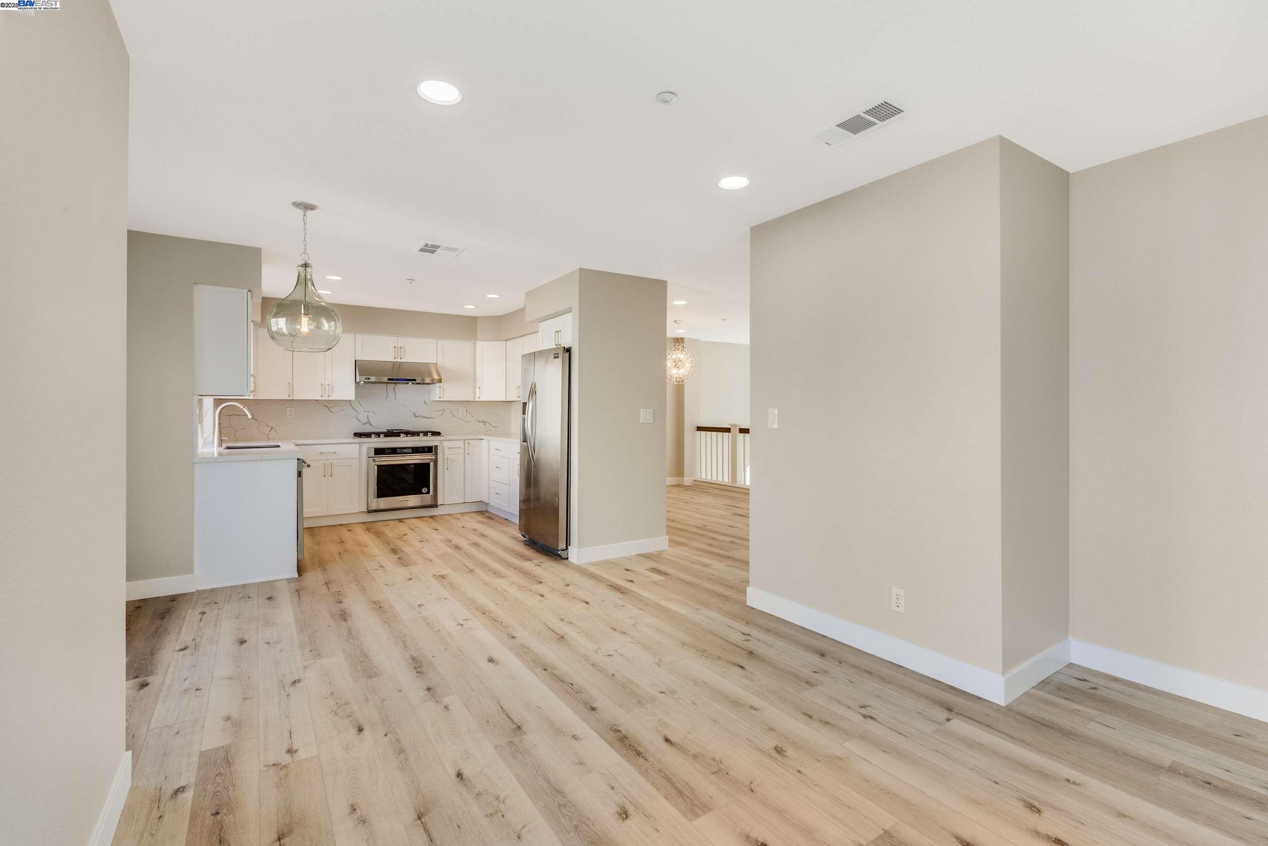 Detail Gallery Image 30 of 50 For 4579 Mangrove Dr, Dublin,  CA 94568 - 3 Beds | 2/1 Baths