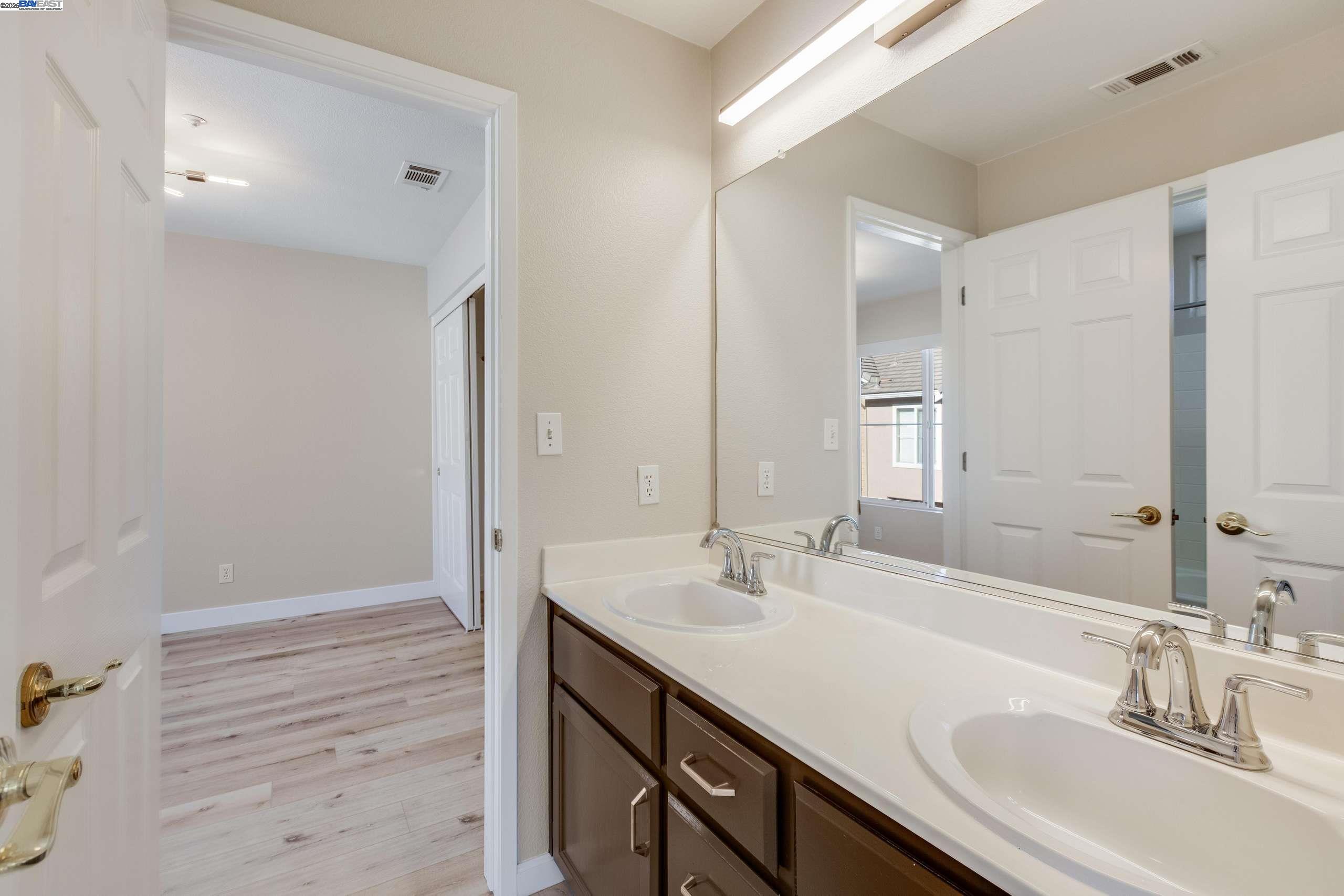 Detail Gallery Image 38 of 50 For 4579 Mangrove Dr, Dublin,  CA 94568 - 3 Beds | 2/1 Baths