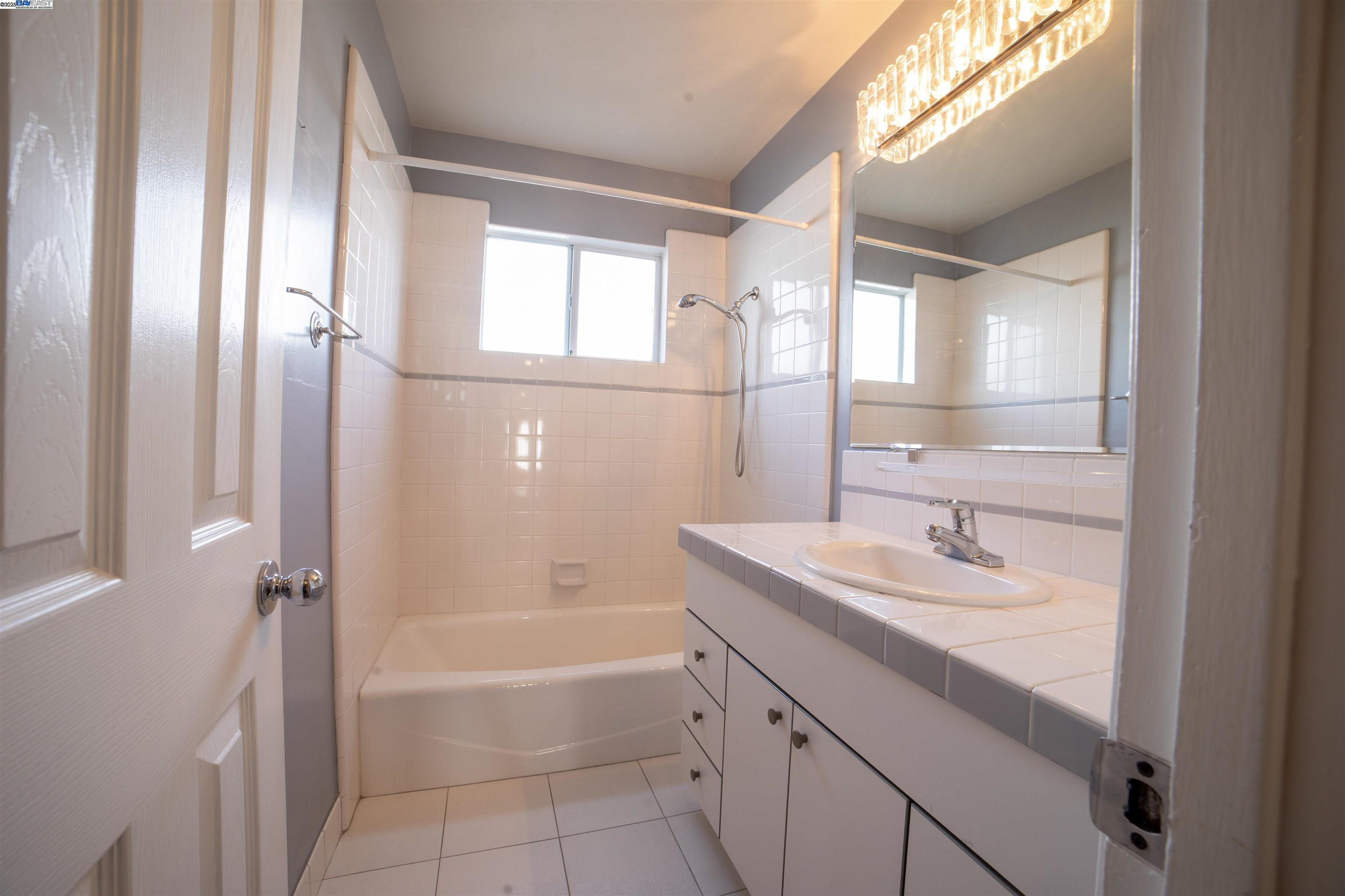 Detail Gallery Image 18 of 26 For 5083 Miramar, San Jose,  CA 95129 - 3 Beds | 2 Baths