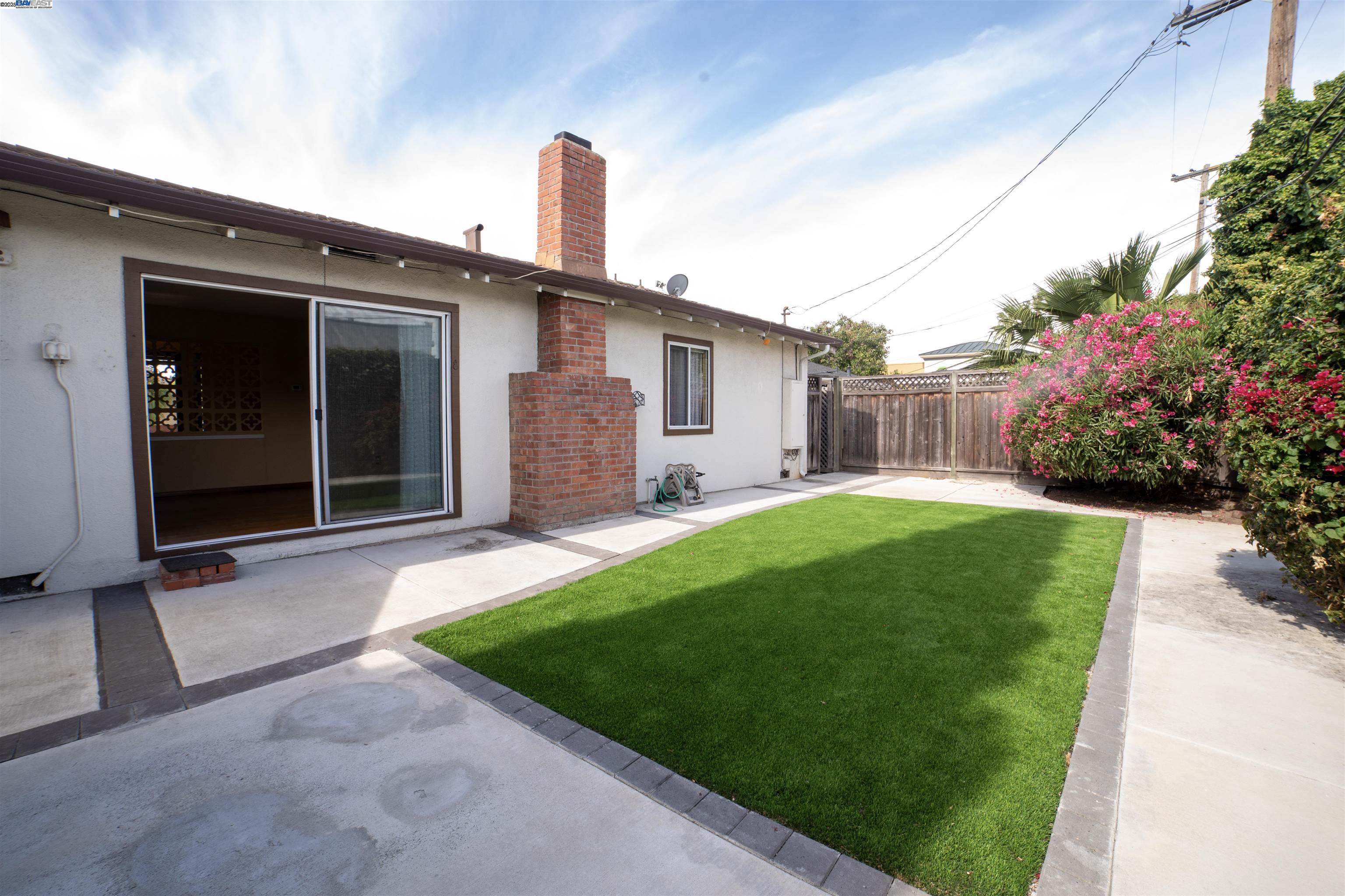 Detail Gallery Image 21 of 26 For 5083 Miramar, San Jose,  CA 95129 - 3 Beds | 2 Baths