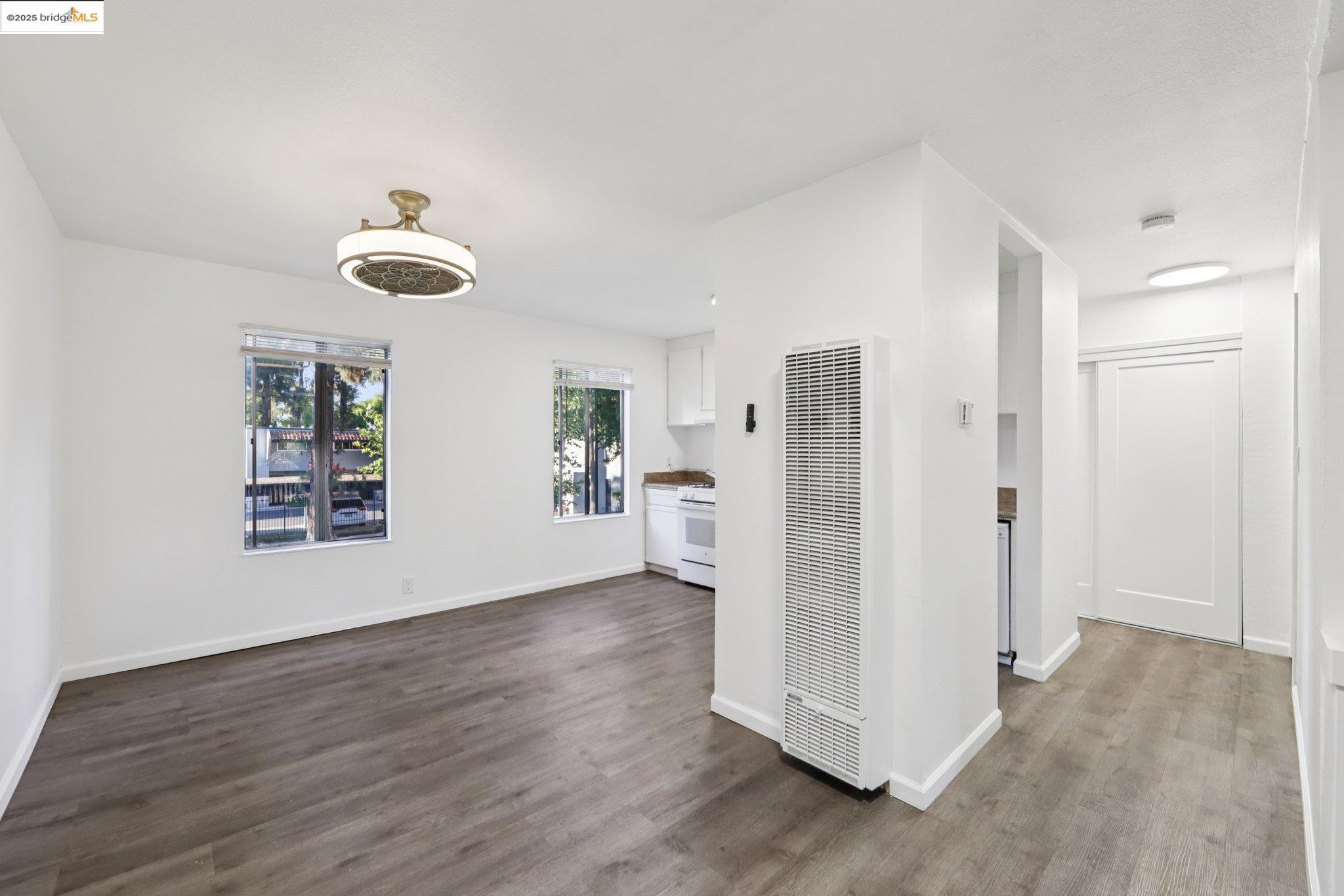 Photo #11: 41103778 Listing: Photo #11