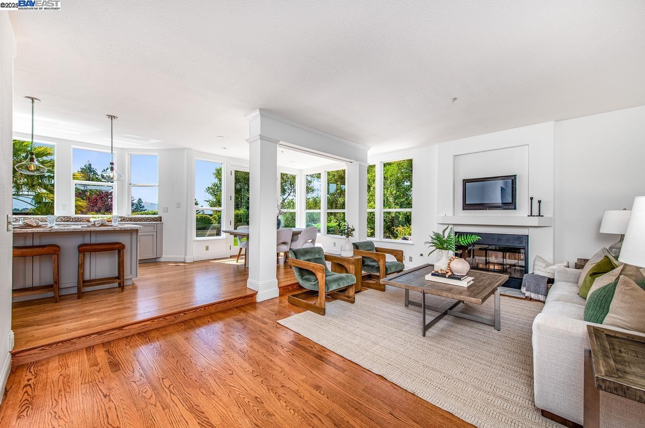 Detail Gallery Image 28 of 60 For 3650 Locke Ct, Pleasanton,  CA 94566 - 5 Beds | 3/1 Baths