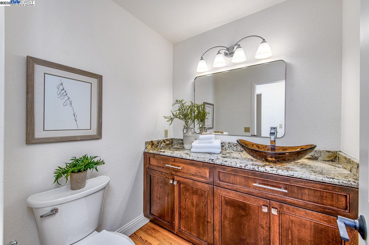 Detail Gallery Image 29 of 60 For 3650 Locke Ct, Pleasanton,  CA 94566 - 5 Beds | 3/1 Baths