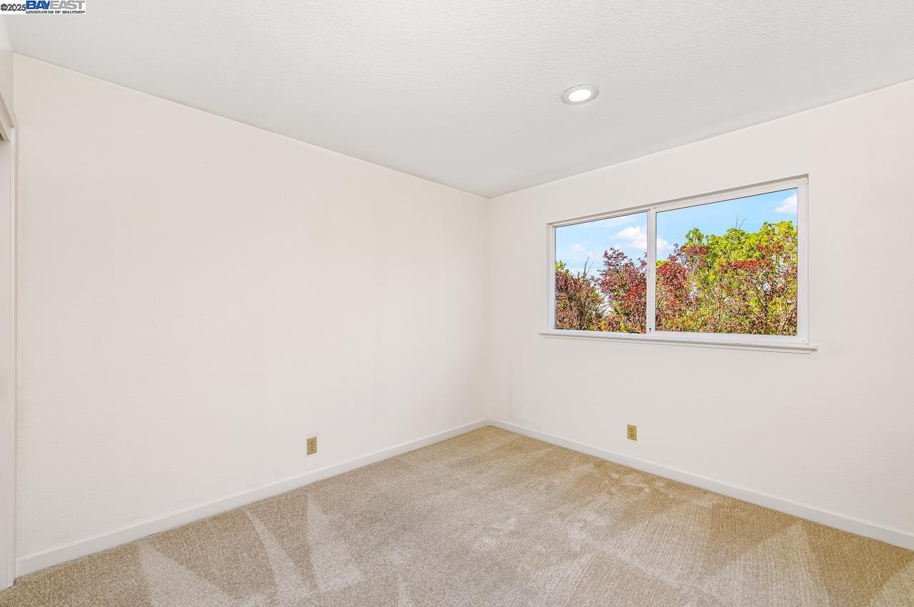 Detail Gallery Image 42 of 60 For 3650 Locke Ct, Pleasanton,  CA 94566 - 5 Beds | 3/1 Baths