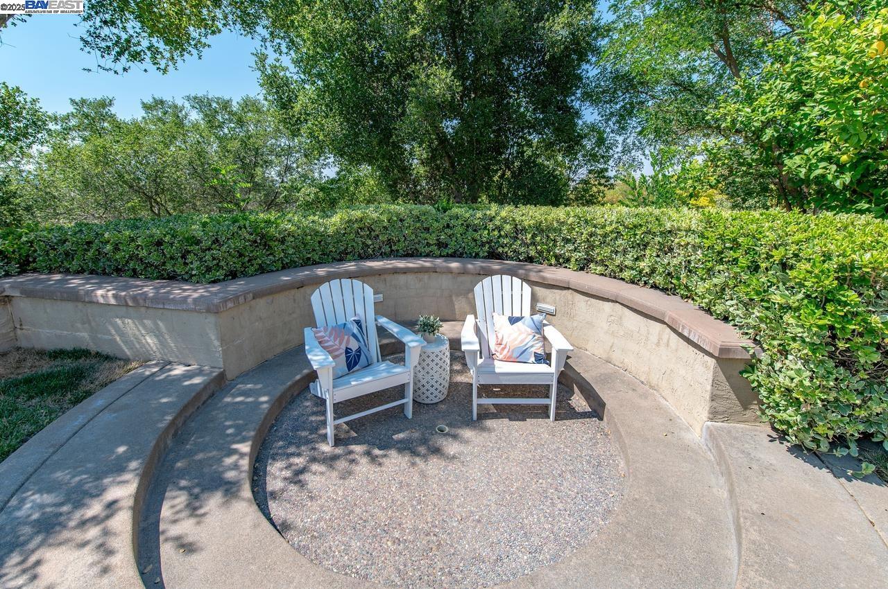 Detail Gallery Image 55 of 60 For 3650 Locke Ct, Pleasanton,  CA 94566 - 5 Beds | 3/1 Baths