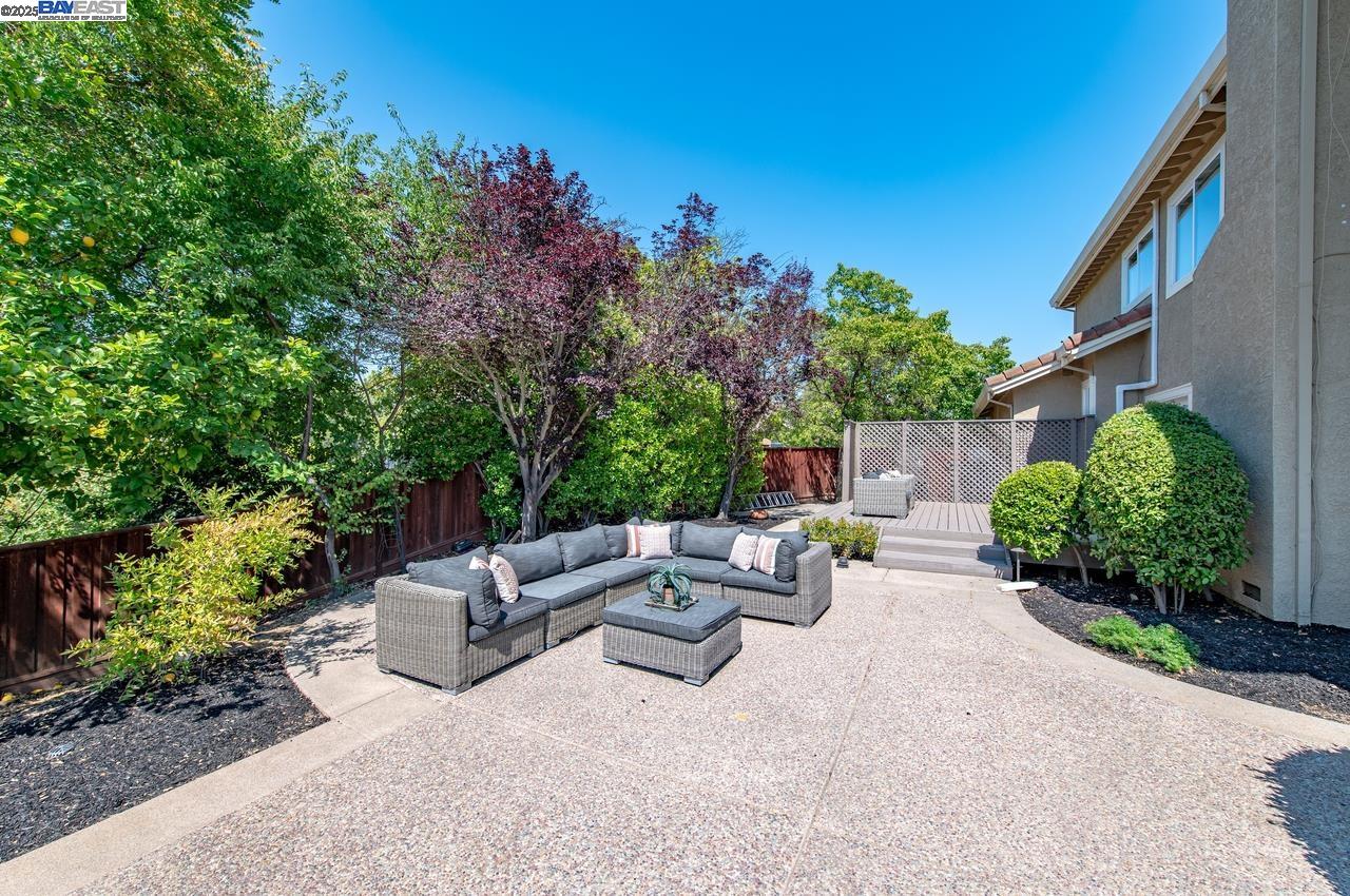Detail Gallery Image 56 of 60 For 3650 Locke Ct, Pleasanton,  CA 94566 - 5 Beds | 3/1 Baths