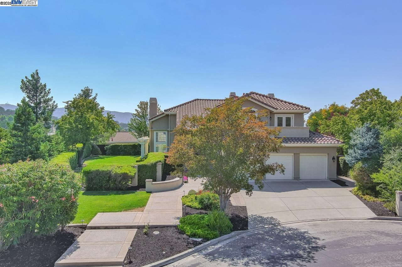 Detail Gallery Image 7 of 60 For 3650 Locke Ct, Pleasanton,  CA 94566 - 5 Beds | 3/1 Baths