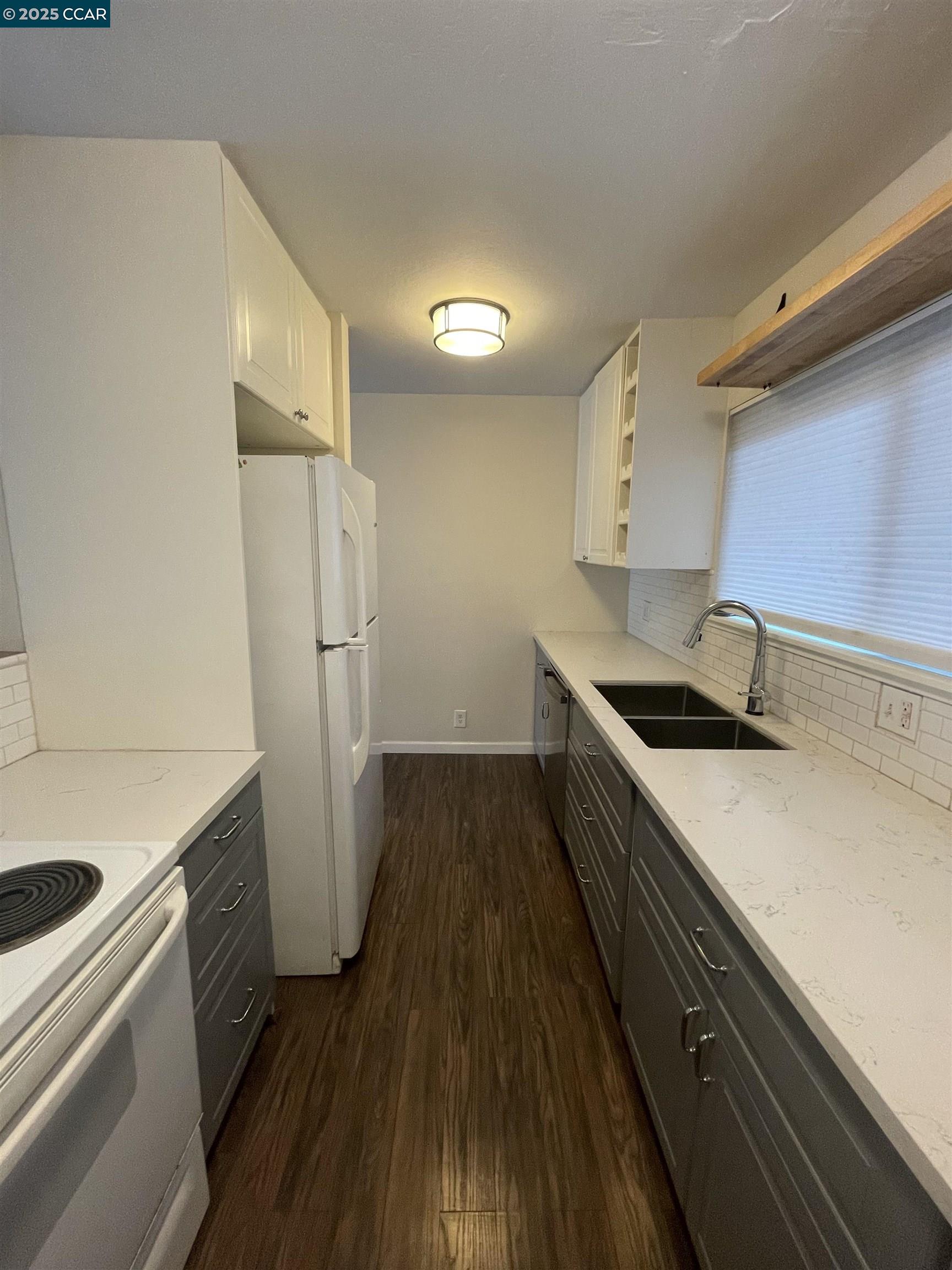 Detail Gallery Image 20 of 28 For 3 Embarcadero #233,  Oakland,  CA 94607 - 1 Beds | 1/1 Baths