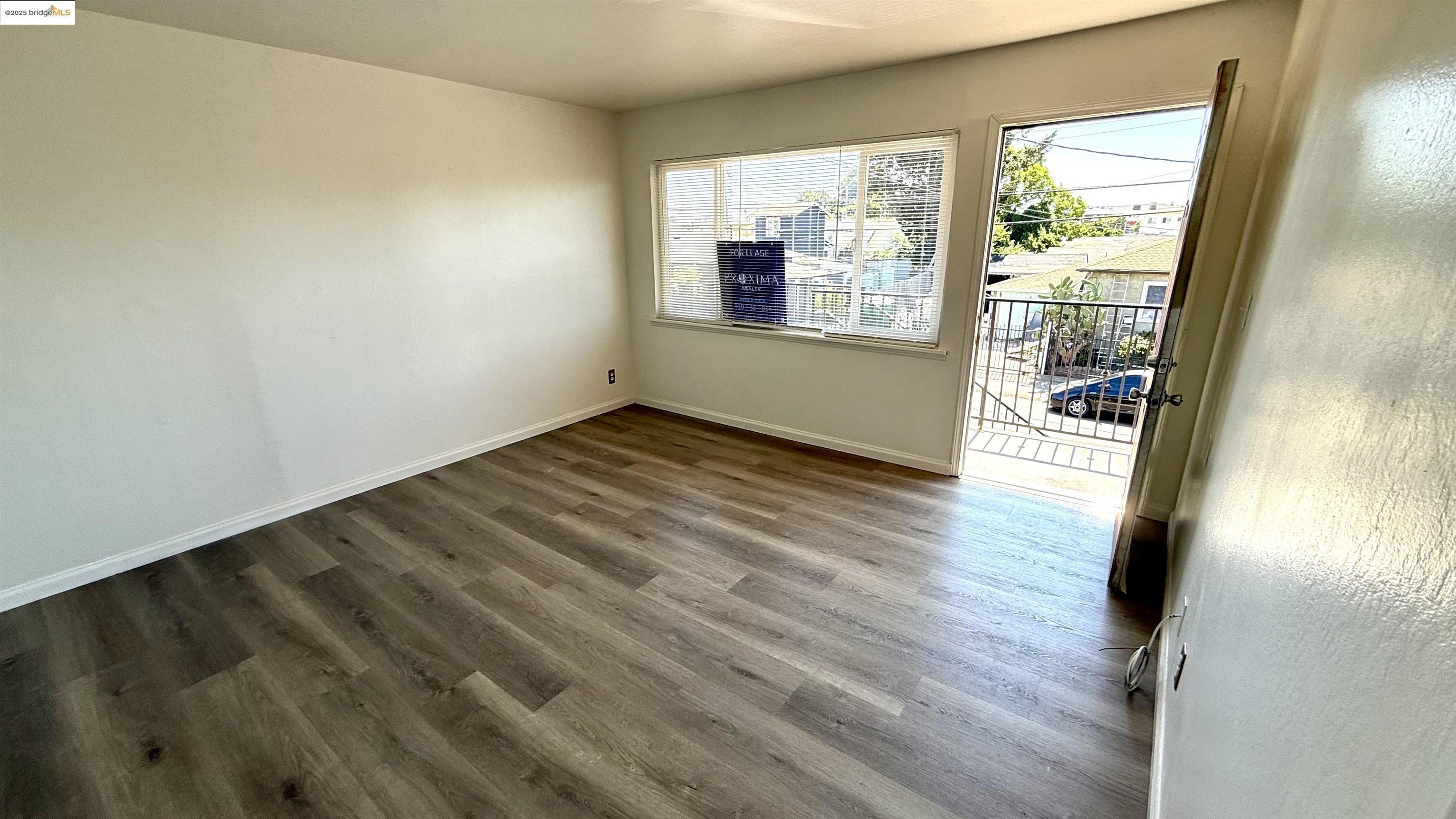 Detail Gallery Image 1 of 8 For 10100 Walnut #4,  Oakland,  CA 94603 - 2 Beds | 1 Baths