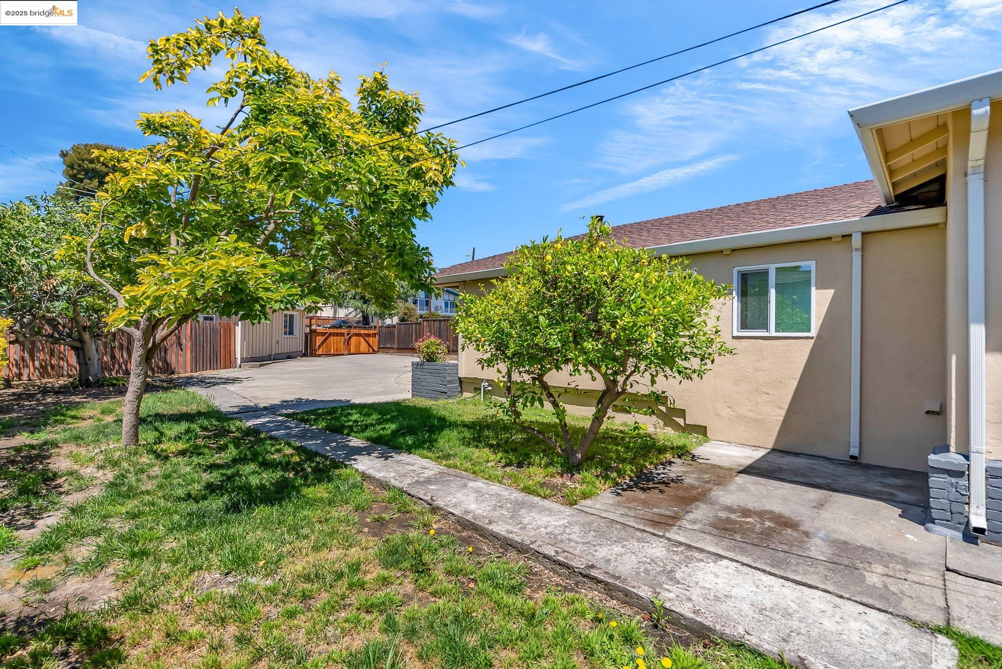 Detail Gallery Image 19 of 59 For 19792 Stanton Ave, Castro Valley,  CA 94546 - 3 Beds | 1/1 Baths