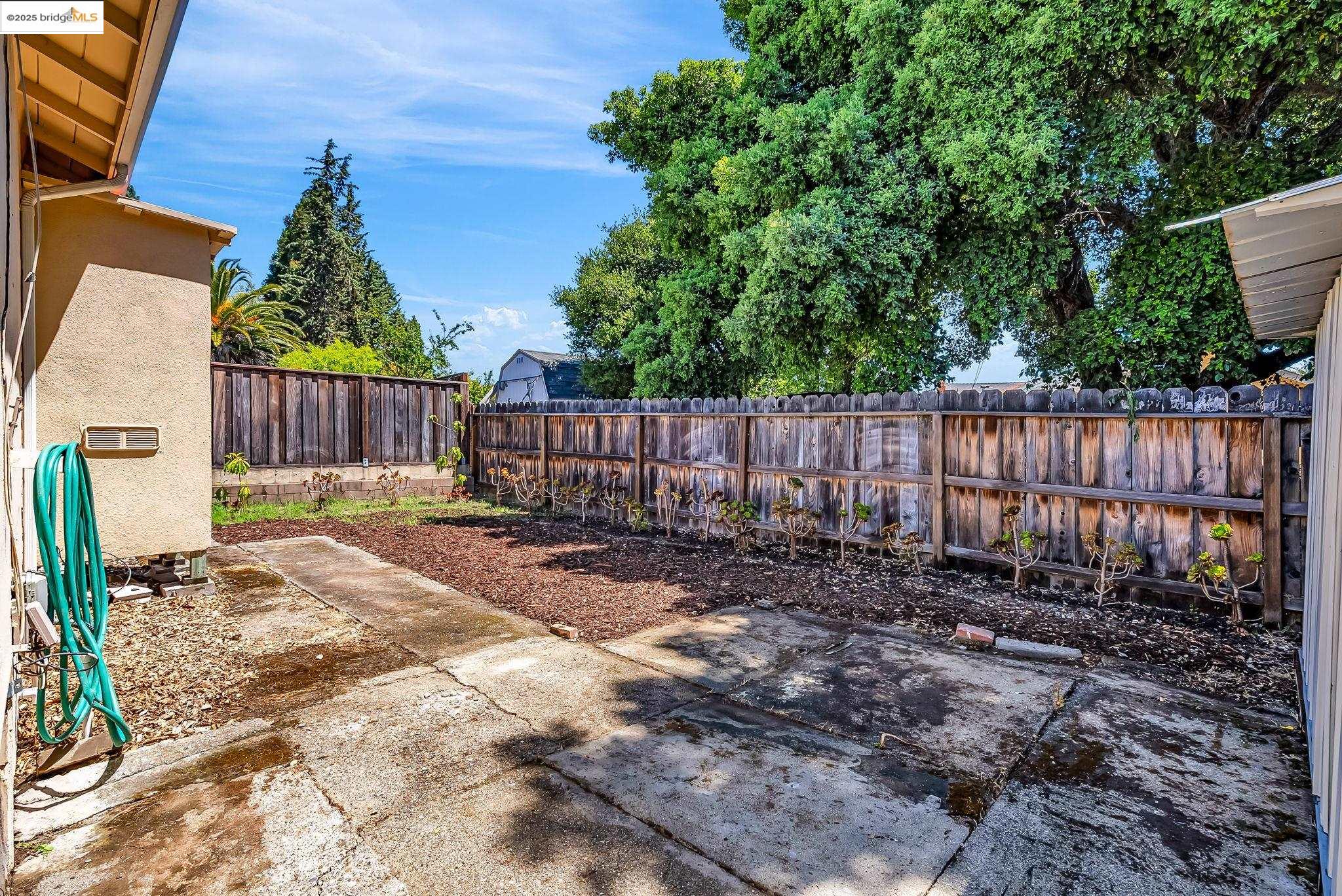 Detail Gallery Image 21 of 59 For 19792 Stanton Ave, Castro Valley,  CA 94546 - 3 Beds | 1/1 Baths