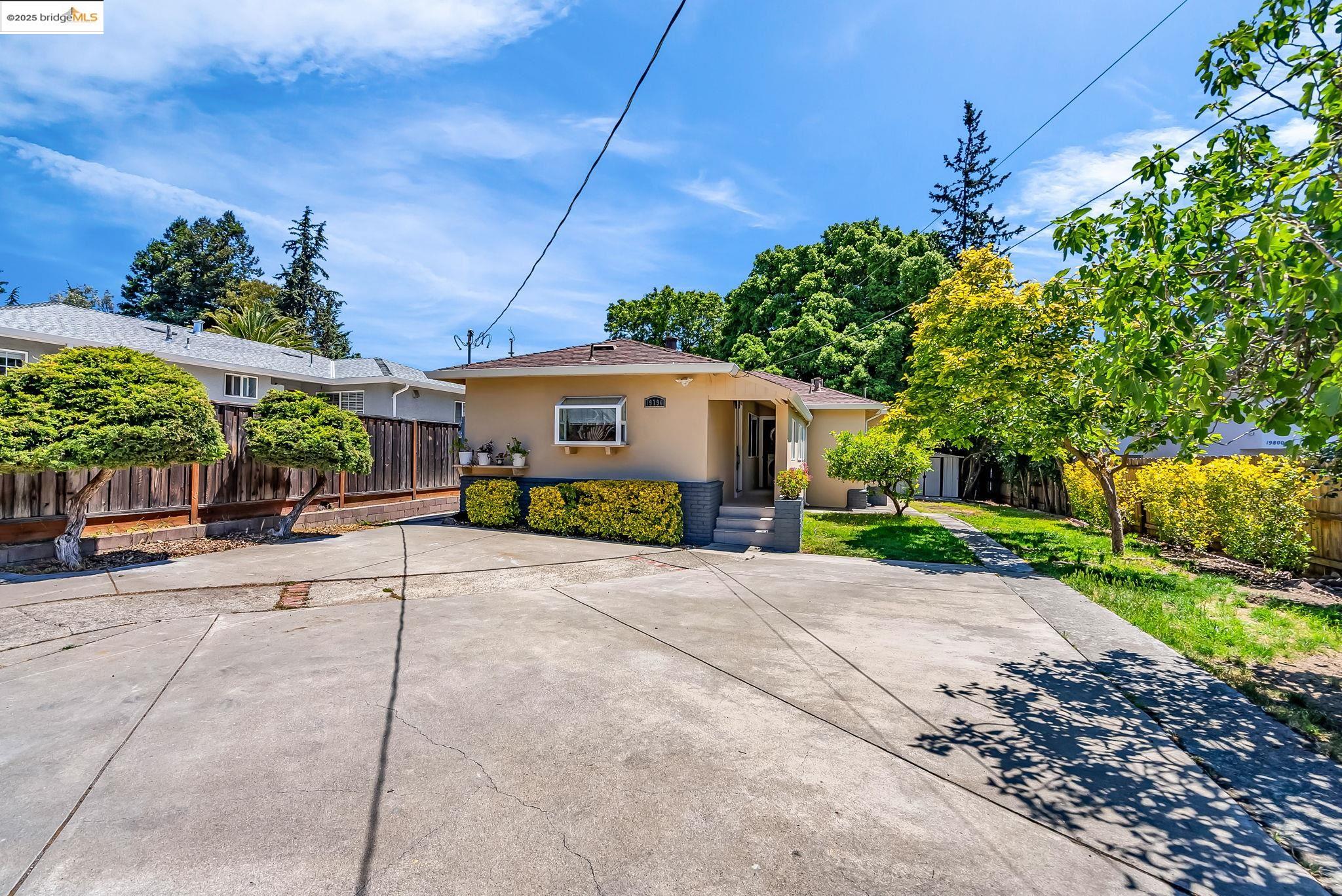 Detail Gallery Image 27 of 59 For 19792 Stanton Ave, Castro Valley,  CA 94546 - 3 Beds | 1/1 Baths