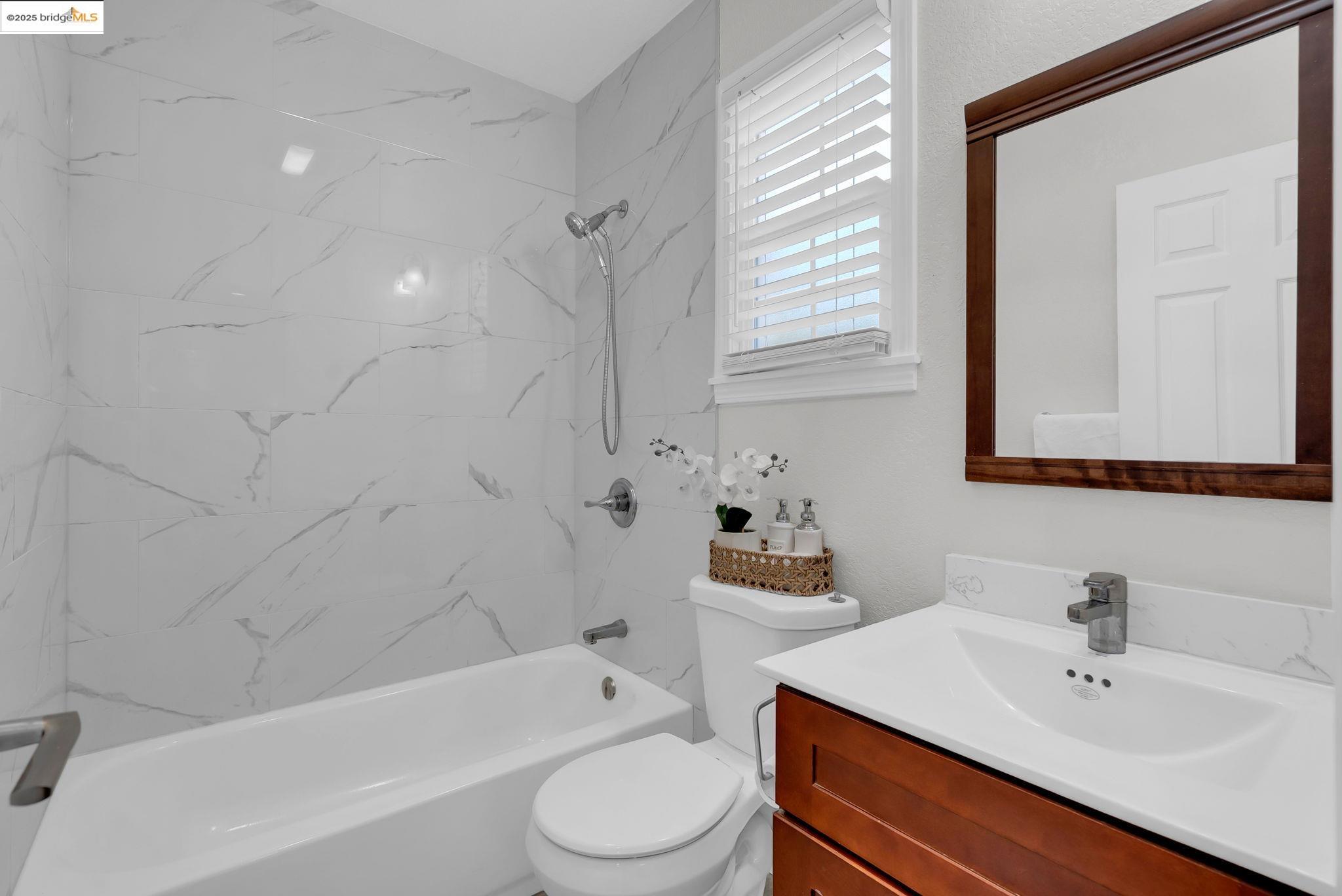 Detail Gallery Image 36 of 59 For 19792 Stanton Ave, Castro Valley,  CA 94546 - 3 Beds | 1/1 Baths