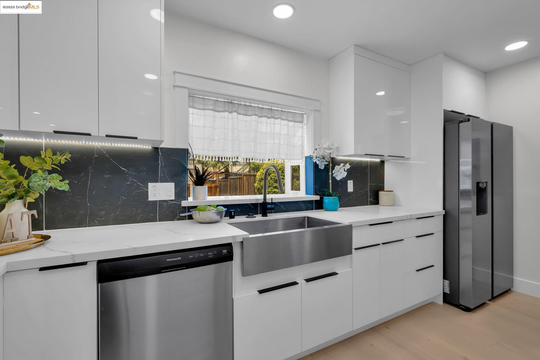 Detail Gallery Image 49 of 59 For 19792 Stanton Ave, Castro Valley,  CA 94546 - 3 Beds | 1/1 Baths