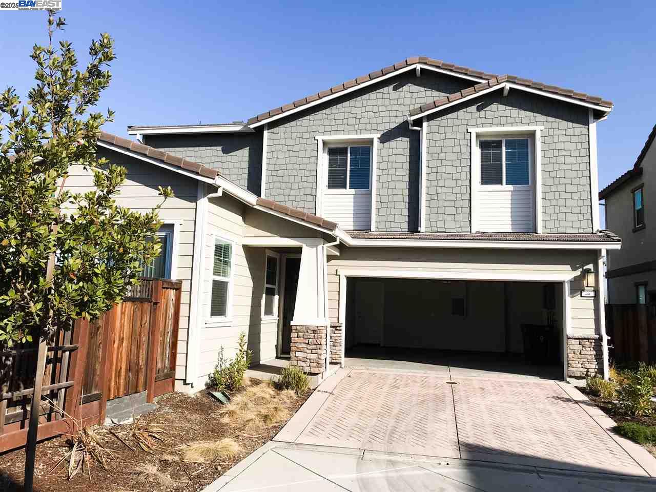 Detail Gallery Image 1 of 1 For 5511 Clove Hitch Loop, Fremont,  CA 94555 - 5 Beds | 3 Baths