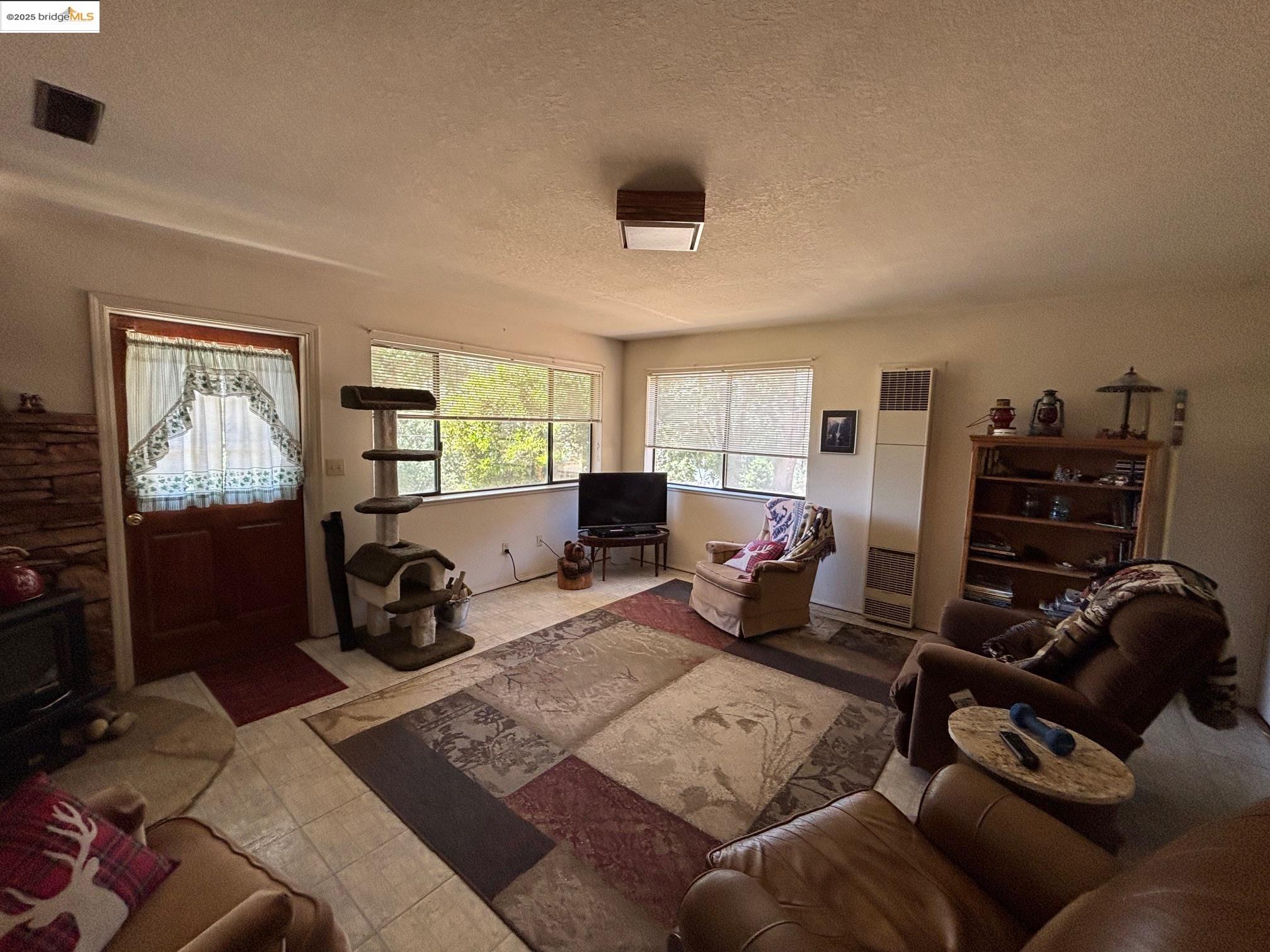 Detail Gallery Image 17 of 33 For 19940 Deerbrush Ct., Groveland,  CA 95321-9414 - 3 Beds | 2 Baths