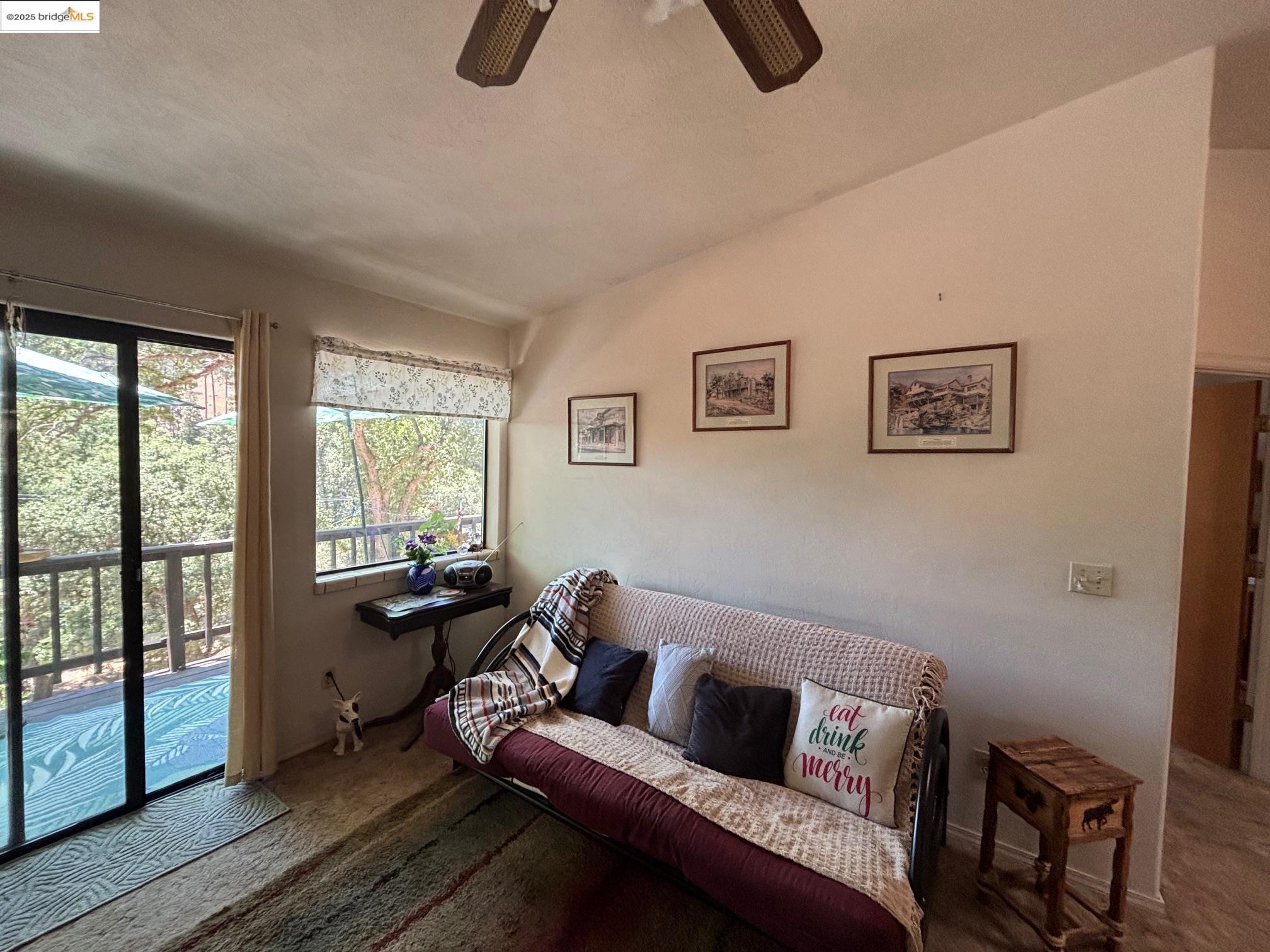 Detail Gallery Image 7 of 33 For 19940 Deerbrush Ct., Groveland,  CA 95321-9414 - 3 Beds | 2 Baths