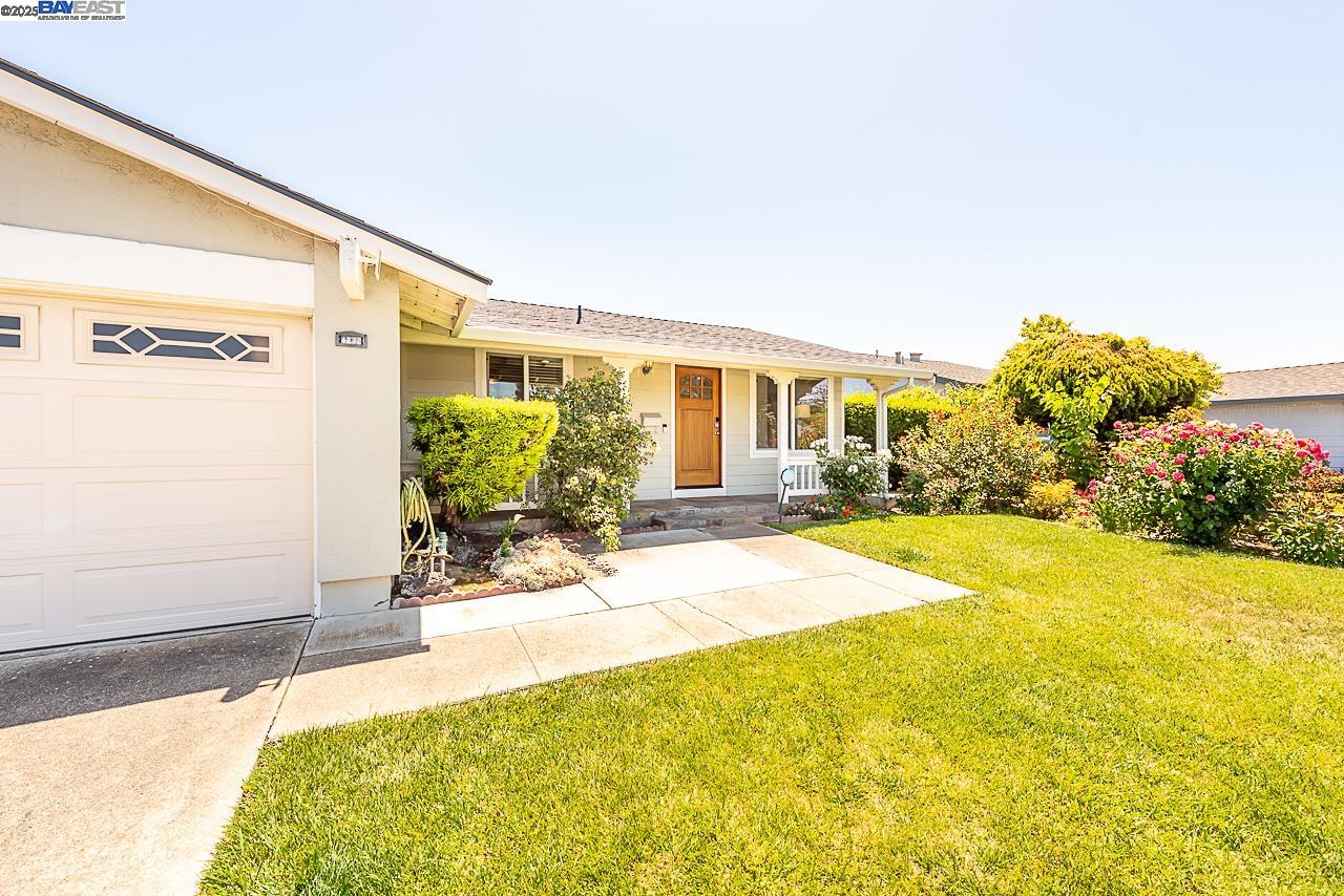Detail Gallery Image 4 of 57 For 4732 Loretta Way, Union City,  CA 94587 - 3 Beds | 2 Baths