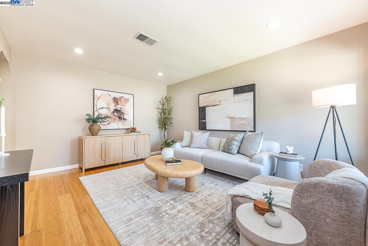 Detail Gallery Image 9 of 57 For 4732 Loretta Way, Union City,  CA 94587 - 3 Beds | 2 Baths