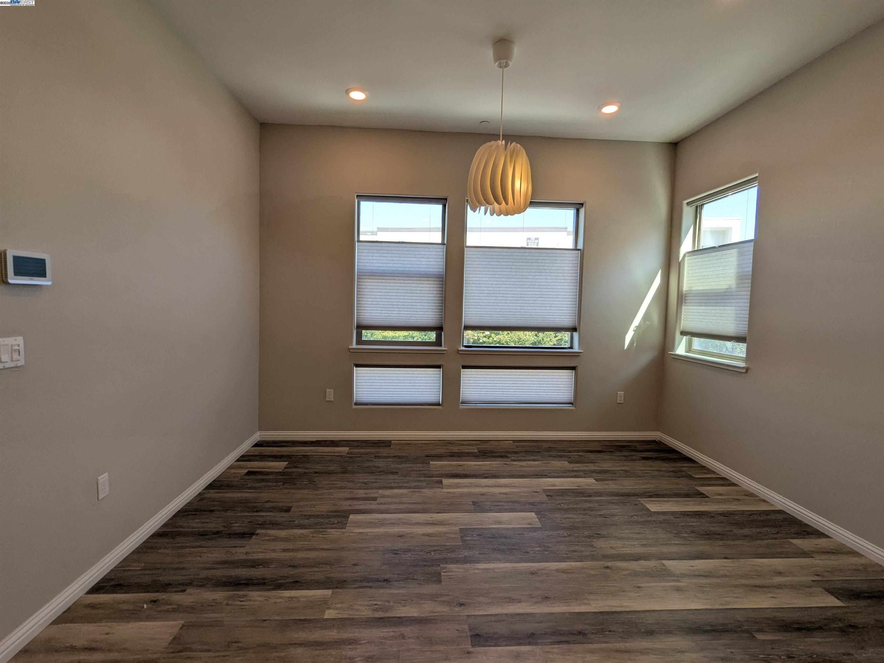 Detail Gallery Image 11 of 43 For 5840 Virtual Ln, San Jose,  CA 95119 - 4 Beds | 3/1 Baths