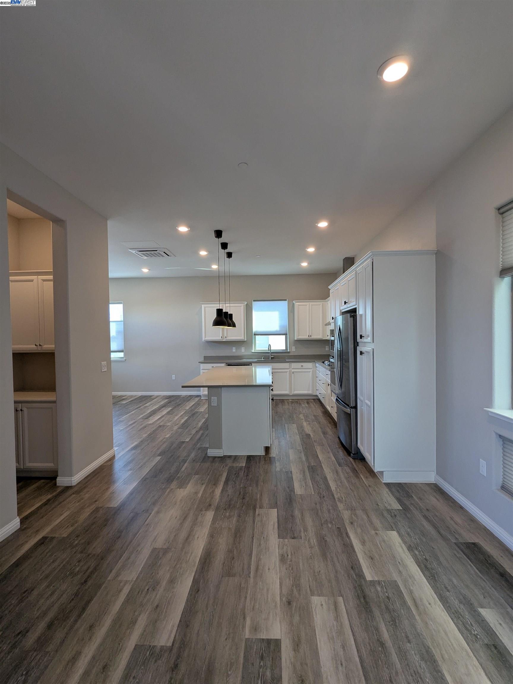 Detail Gallery Image 7 of 43 For 5840 Virtual Ln, San Jose,  CA 95119 - 4 Beds | 3/1 Baths