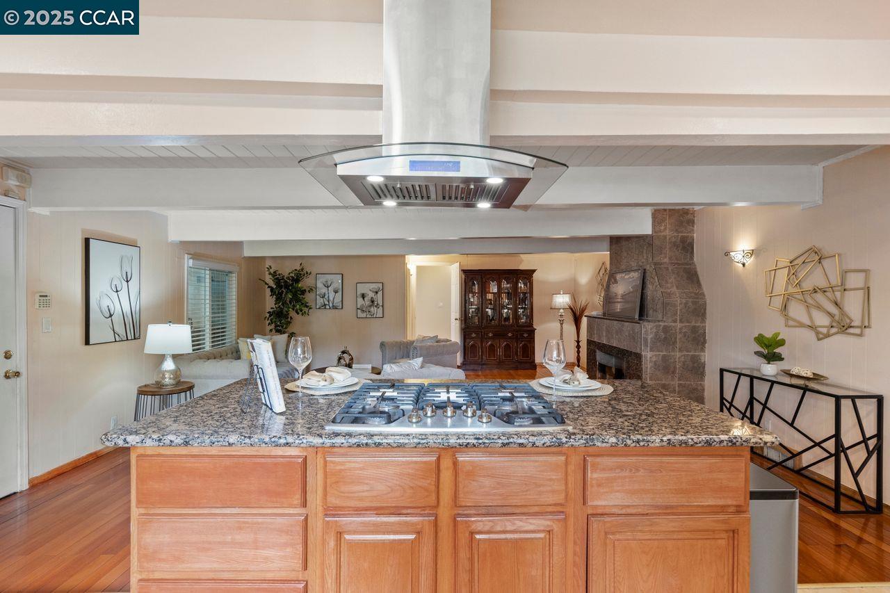 Detail Gallery Image 19 of 48 For 2401 Casa Way, Walnut Creek,  CA 94597 - 4 Beds | 3 Baths