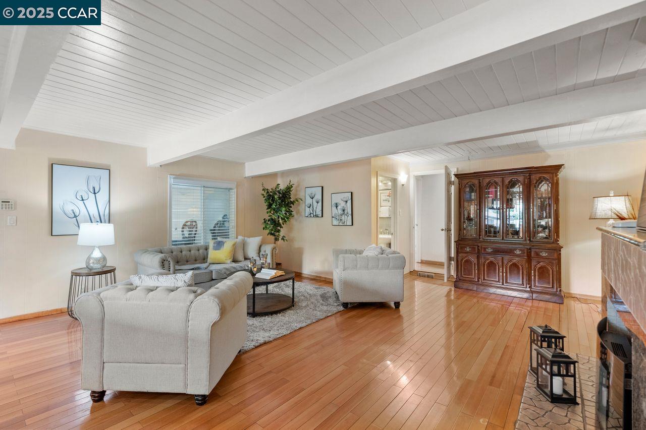 Detail Gallery Image 20 of 48 For 2401 Casa Way, Walnut Creek,  CA 94597 - 4 Beds | 3 Baths