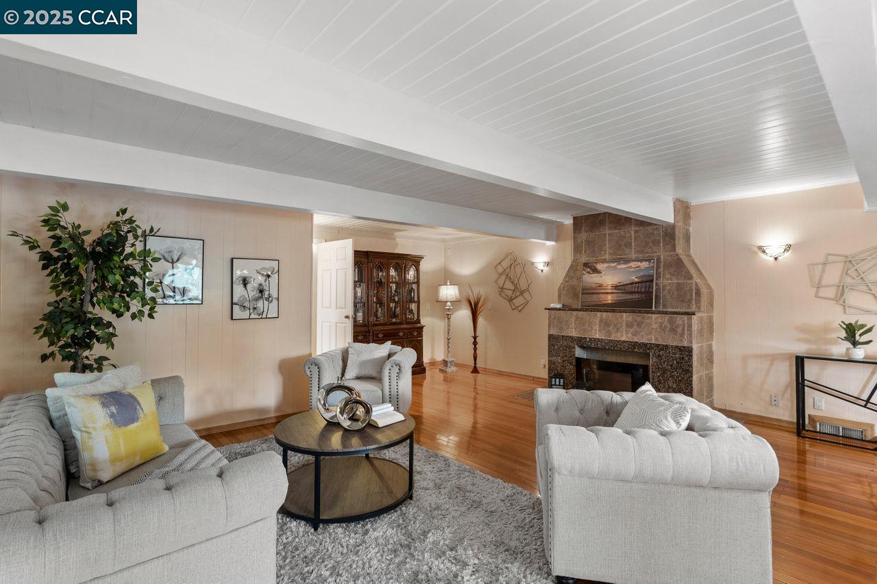 Detail Gallery Image 21 of 48 For 2401 Casa Way, Walnut Creek,  CA 94597 - 4 Beds | 3 Baths