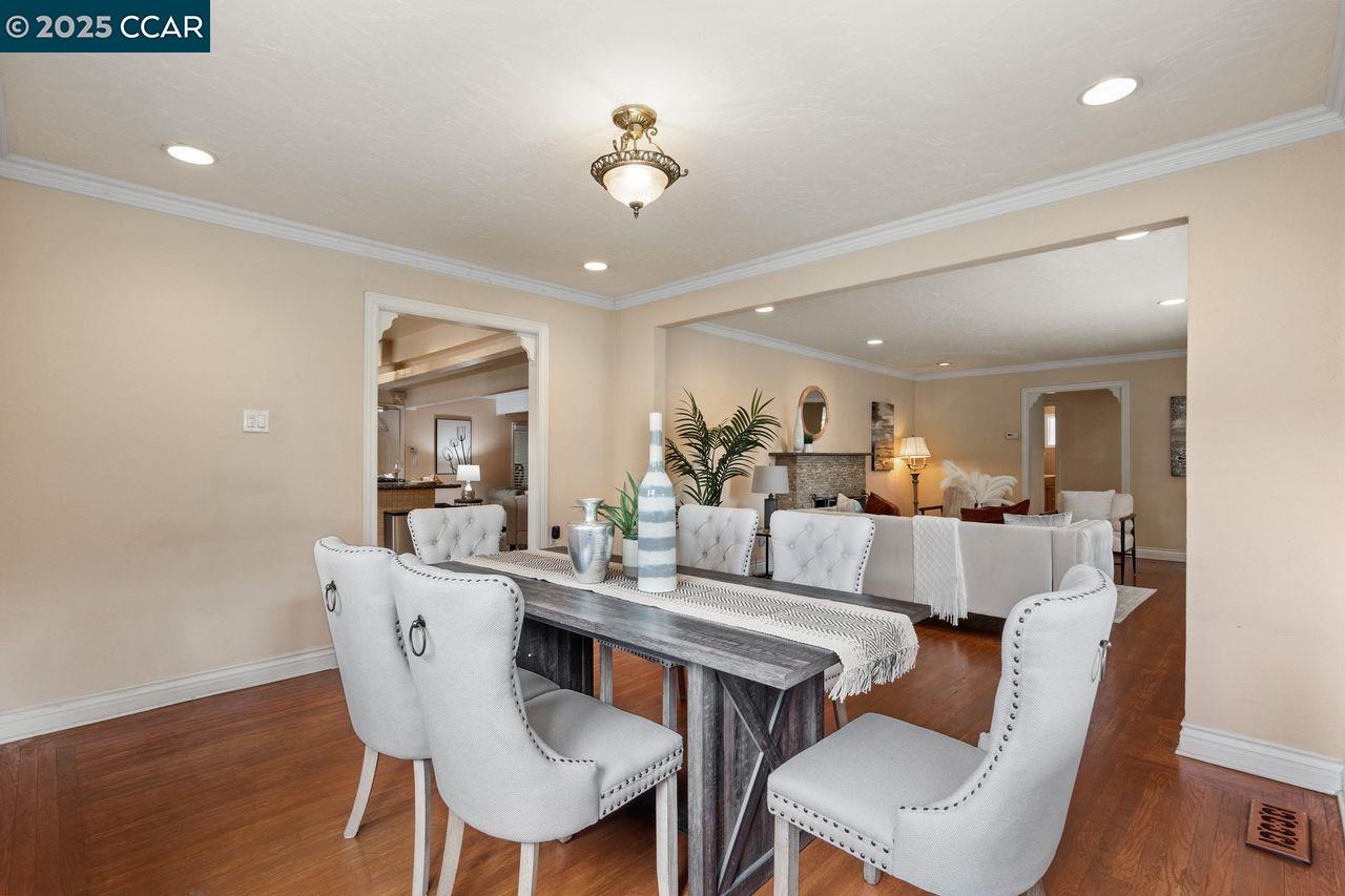 Detail Gallery Image 23 of 48 For 2401 Casa Way, Walnut Creek,  CA 94597 - 4 Beds | 3 Baths