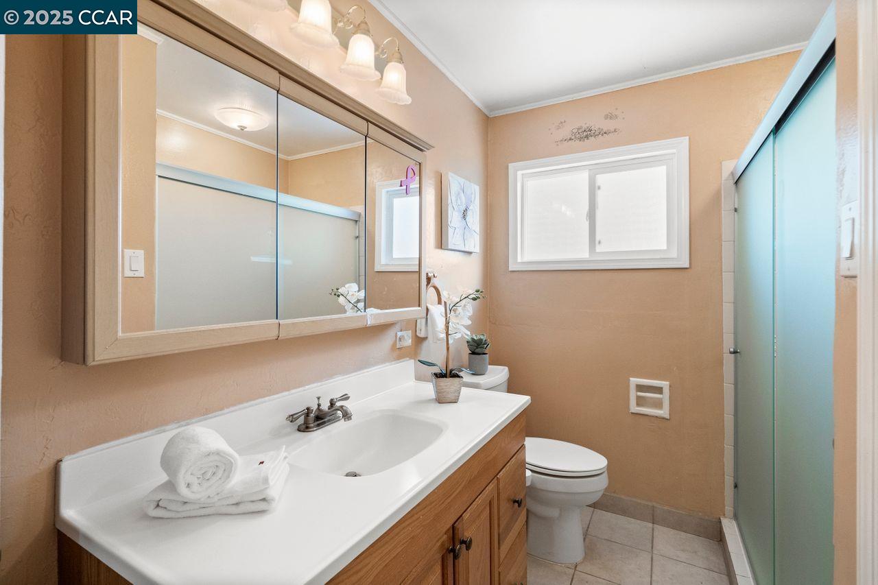 Detail Gallery Image 34 of 48 For 2401 Casa Way, Walnut Creek,  CA 94597 - 4 Beds | 3 Baths