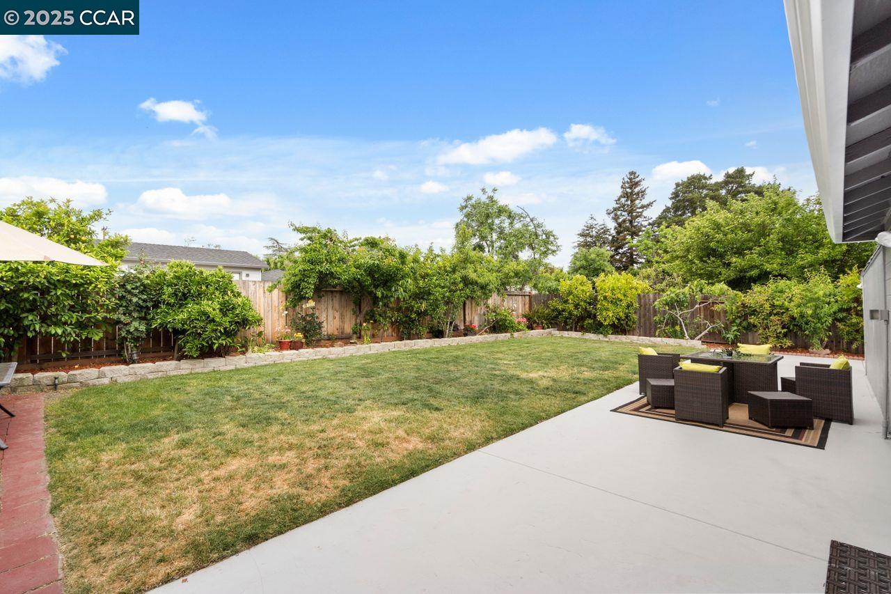 Detail Gallery Image 35 of 48 For 2401 Casa Way, Walnut Creek,  CA 94597 - 4 Beds | 3 Baths
