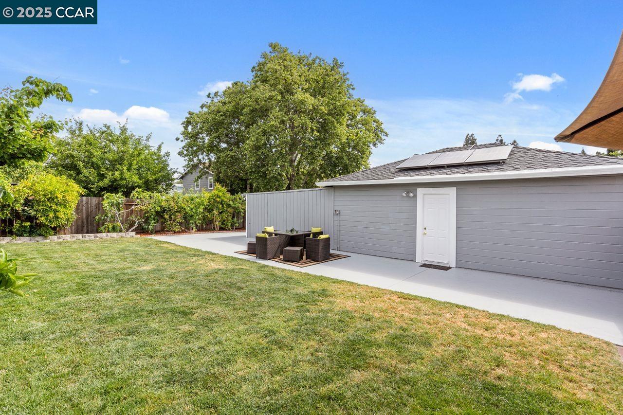 Detail Gallery Image 38 of 48 For 2401 Casa Way, Walnut Creek,  CA 94597 - 4 Beds | 3 Baths