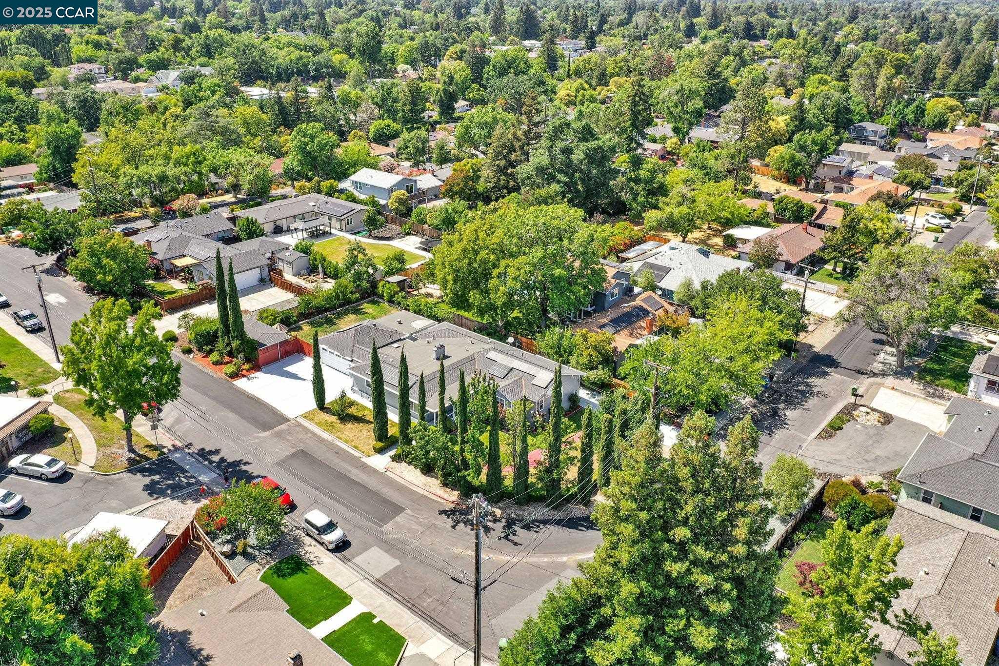 Detail Gallery Image 44 of 48 For 2401 Casa Way, Walnut Creek,  CA 94597 - 4 Beds | 3 Baths