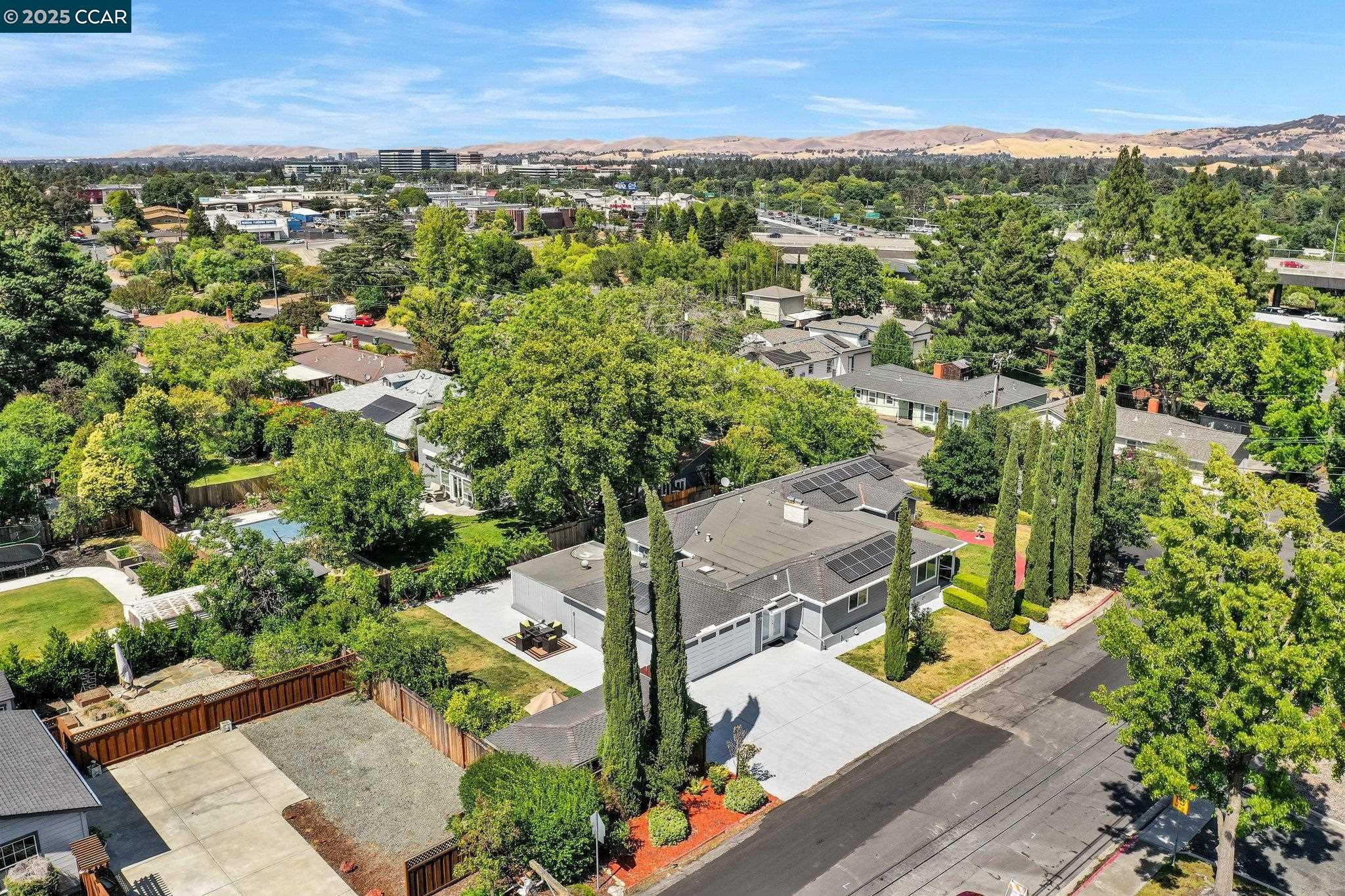 Detail Gallery Image 46 of 48 For 2401 Casa Way, Walnut Creek,  CA 94597 - 4 Beds | 3 Baths
