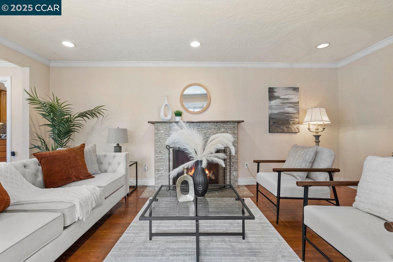 Detail Gallery Image 6 of 48 For 2401 Casa Way, Walnut Creek,  CA 94597 - 4 Beds | 3 Baths
