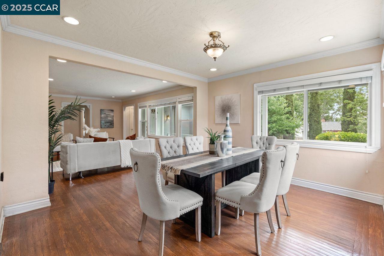Detail Gallery Image 7 of 48 For 2401 Casa Way, Walnut Creek,  CA 94597 - 4 Beds | 3 Baths