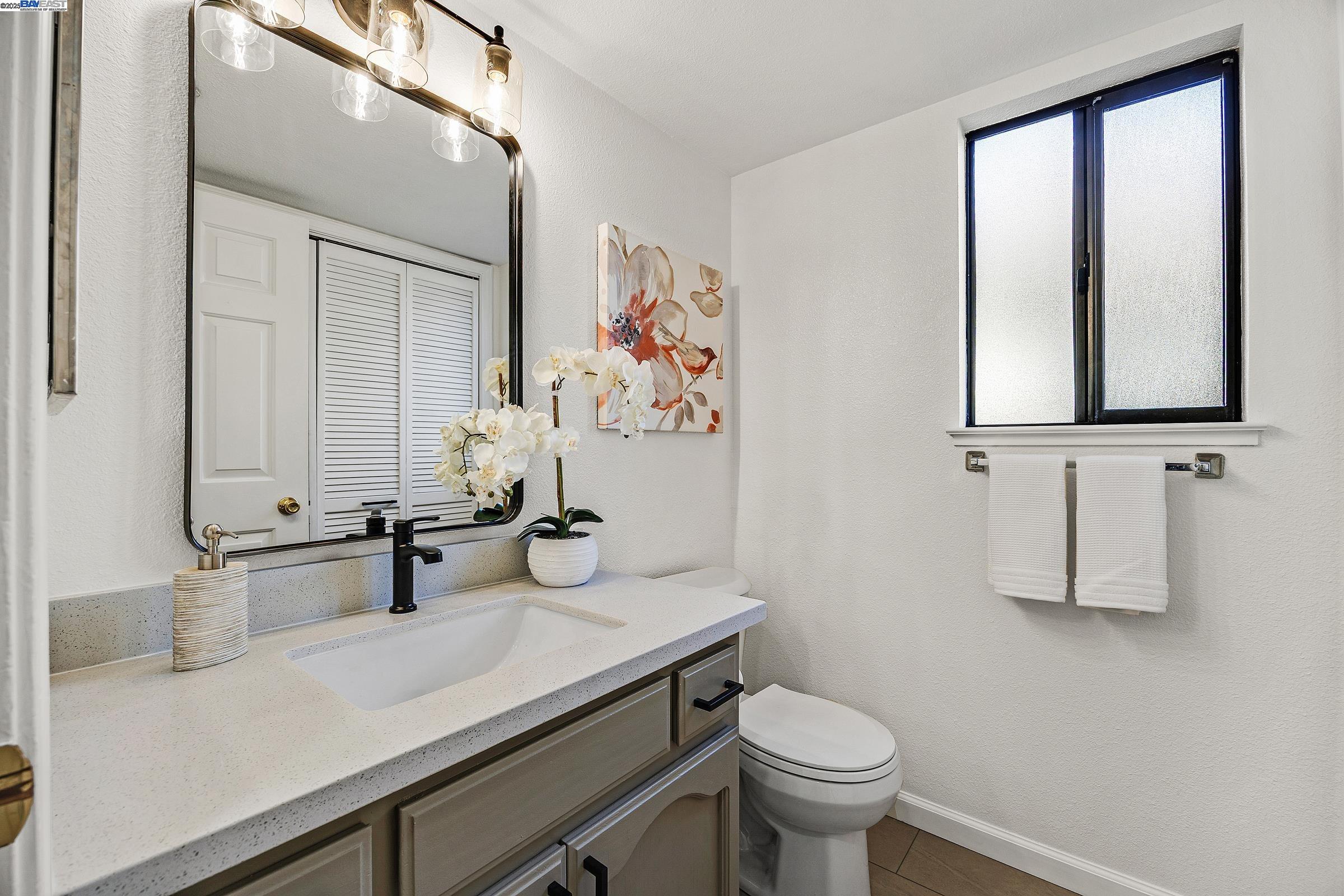 Detail Gallery Image 12 of 29 For 4674 Kimberley Cmn, Livermore,  CA 94550 - 3 Beds | 2/1 Baths