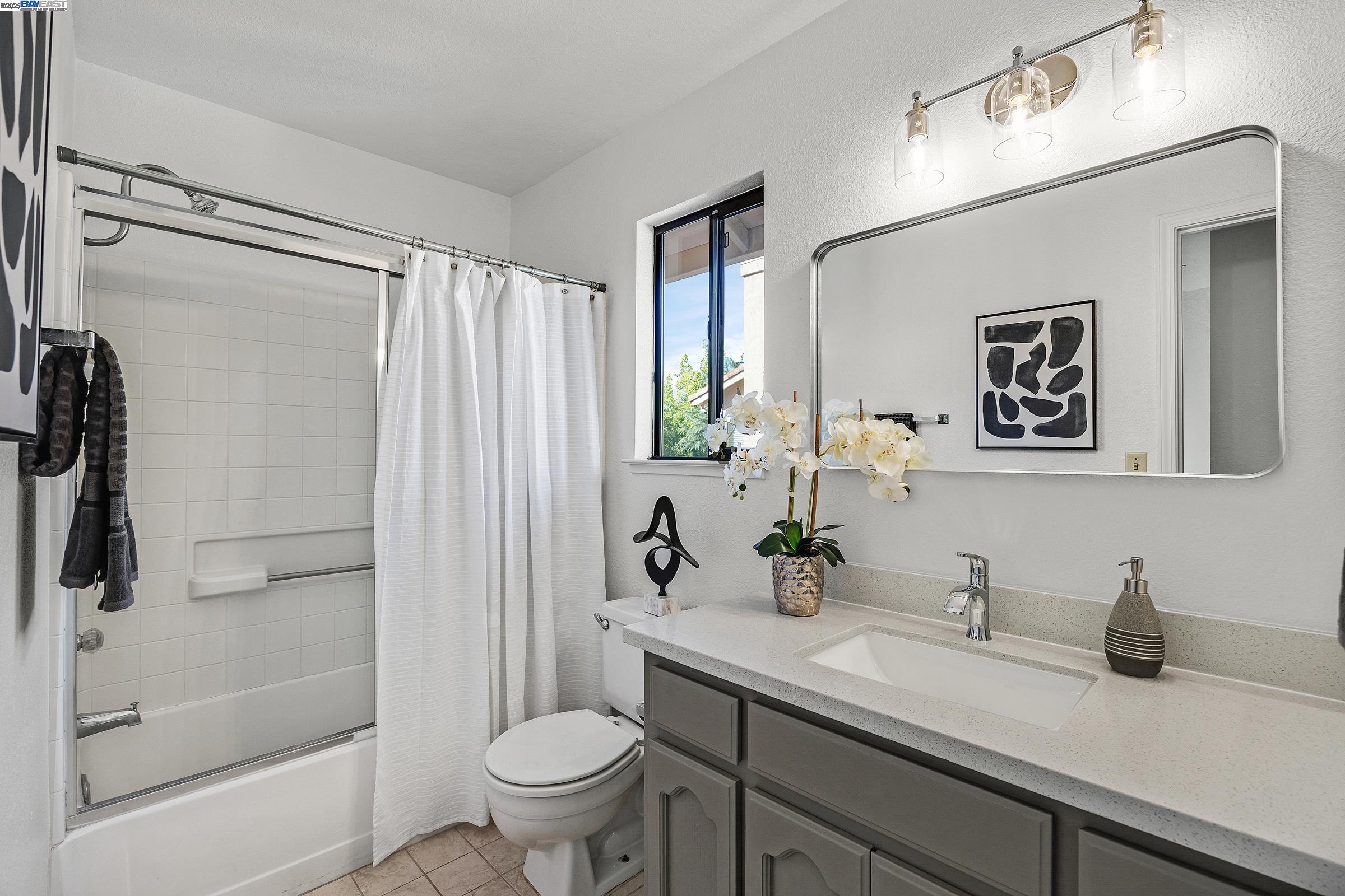 Detail Gallery Image 20 of 29 For 4674 Kimberley Cmn, Livermore,  CA 94550 - 3 Beds | 2/1 Baths