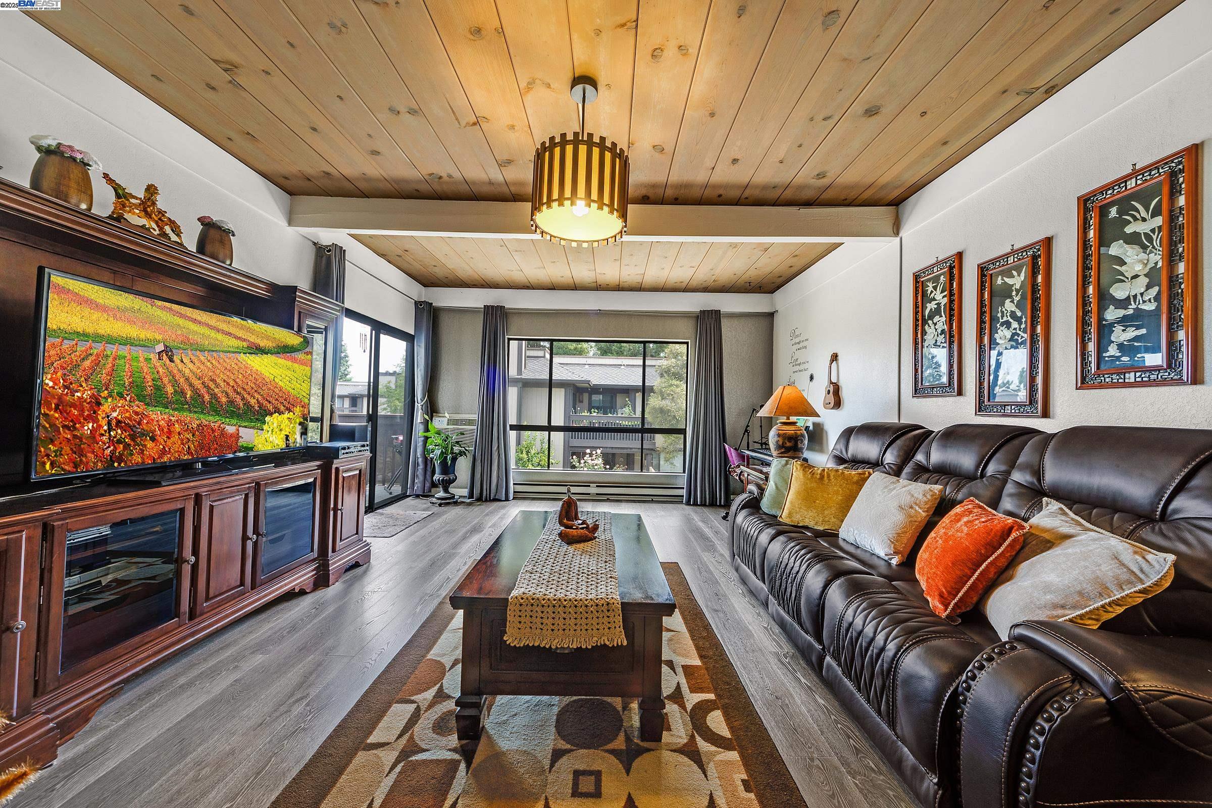 Photo #2: 41103792 Listing 