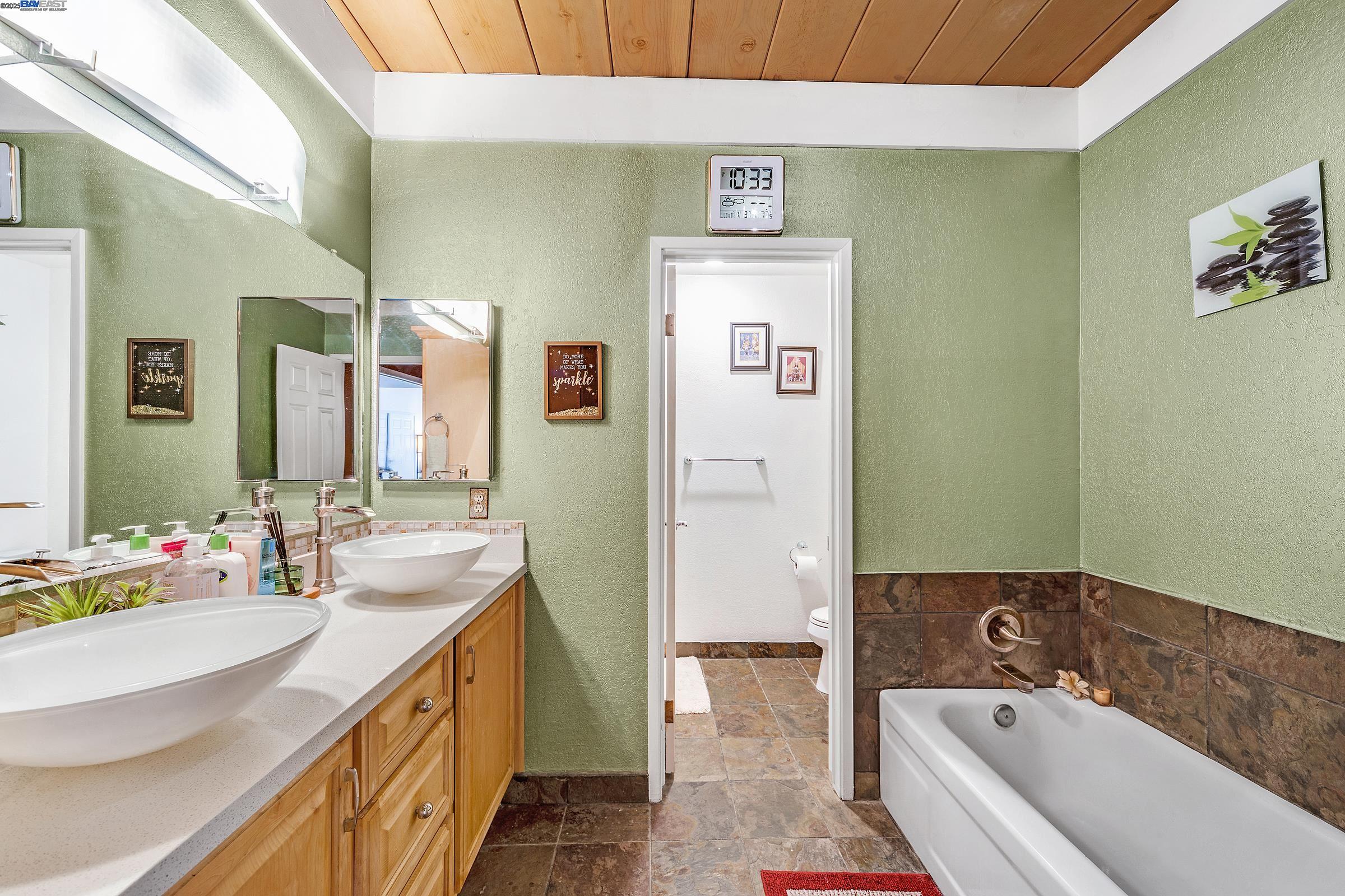 Photo #14: 41103792 Listing: Photo #14