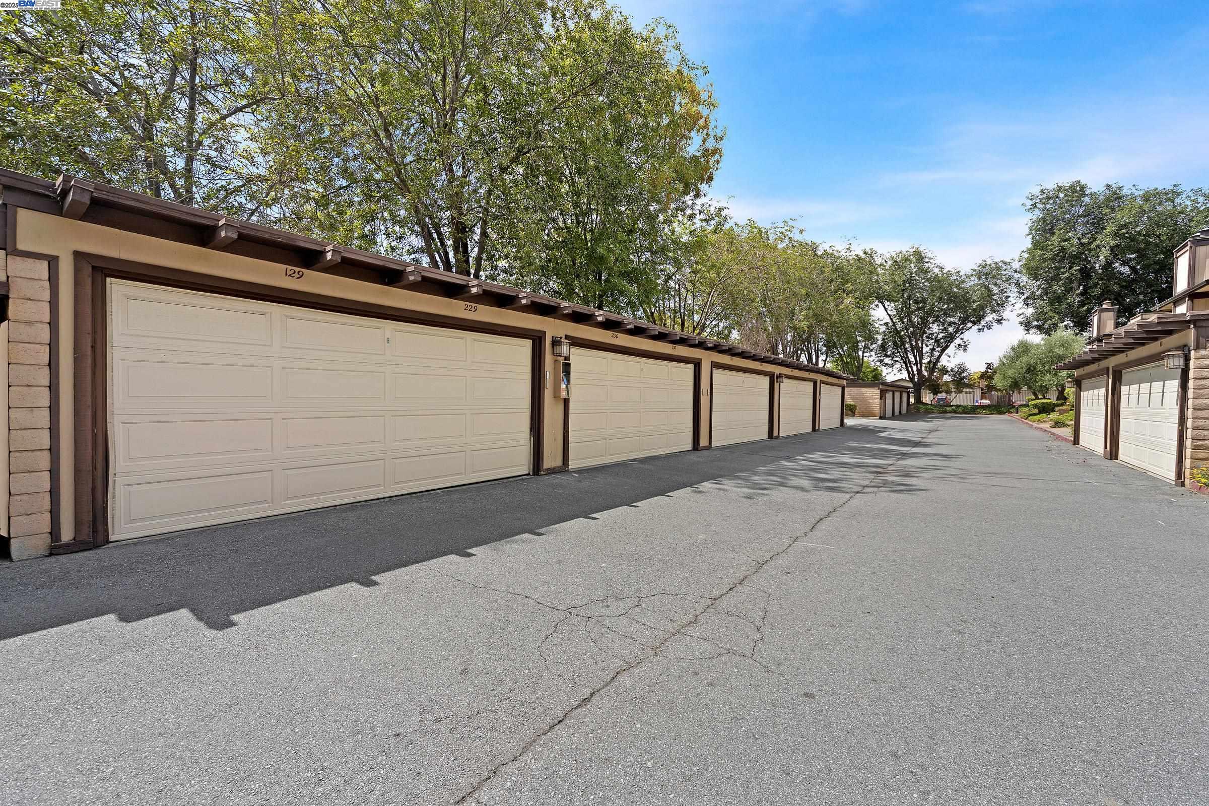 Photo #31: 41103792 Listing: Photo #31